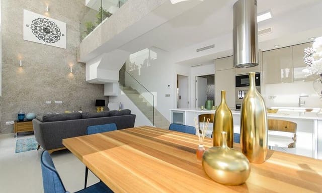 3 soveværelse Villa til salg i Ciudad Quesada, Rojales med swimmingpool garage - € 649.000 (Ref: 9953524)