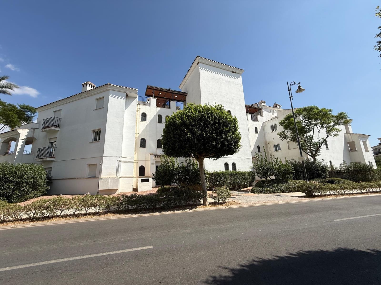 2 sovrum Lägenhet till salu i La Torre Golf Resort med pool - 159 000 € (Ref: 10030708)