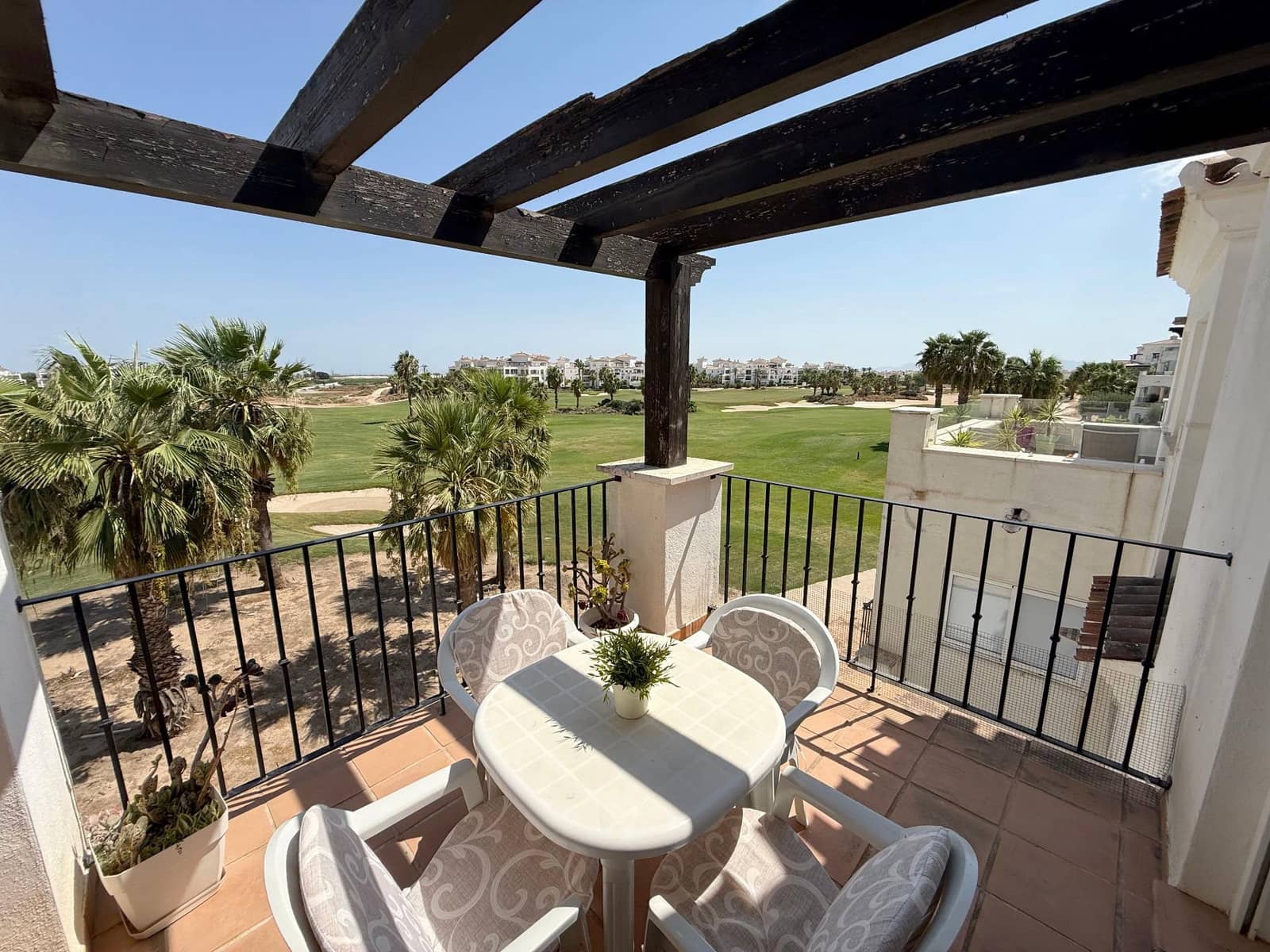 2 sovrum Lägenhet till salu i La Torre Golf Resort med pool - 159 000 € (Ref: 10030708)