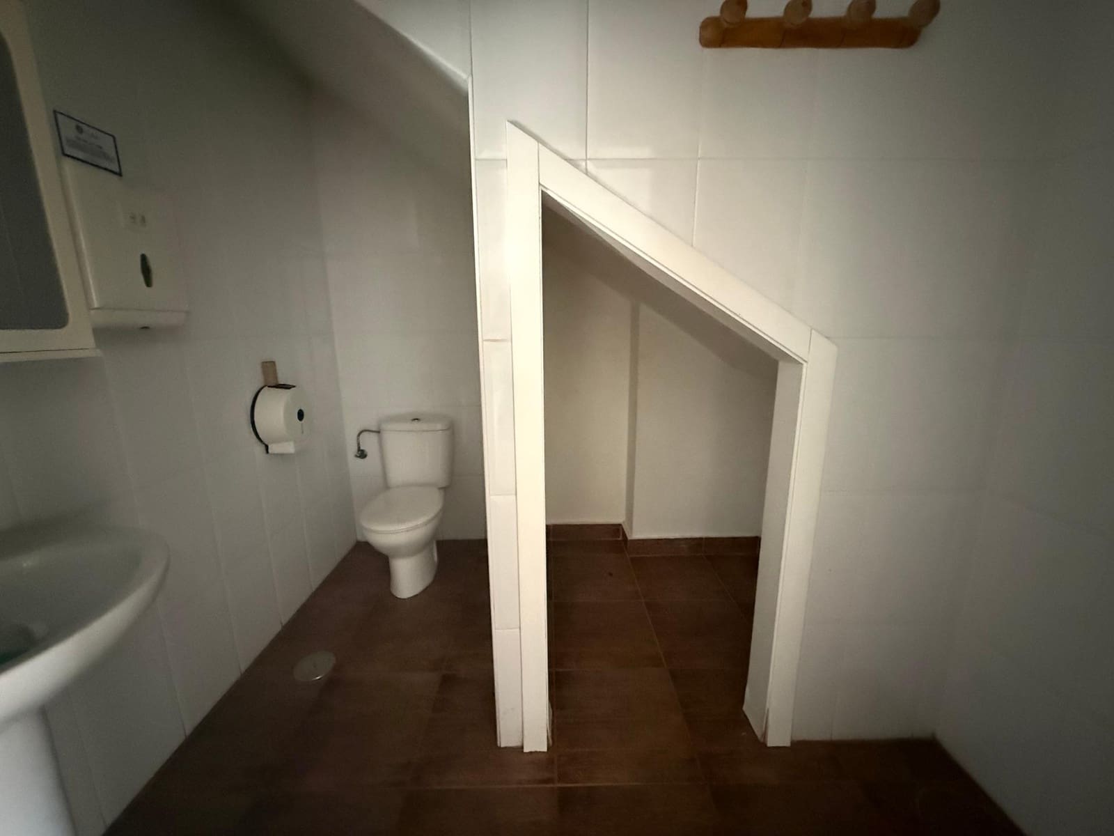 3 bedroom Commercial for rent in Roldan - € 950 (Ref: 8676464)