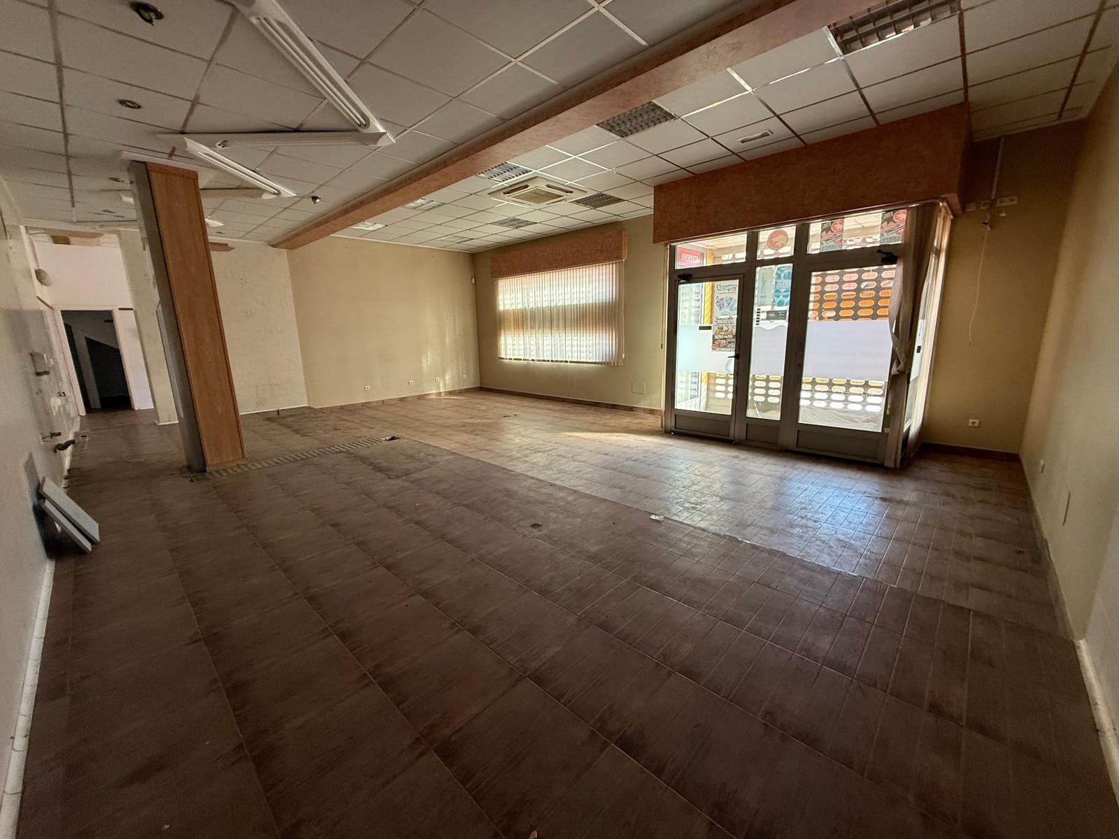 3 bedroom Commercial for rent in Roldan - € 950 (Ref: 8676464)