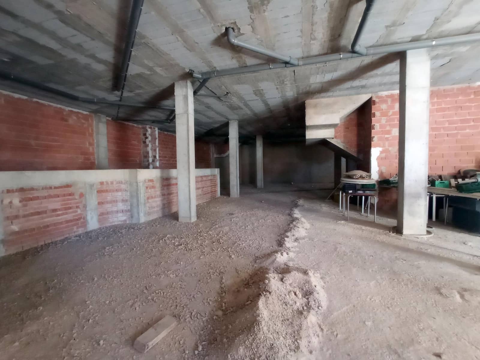 3 bedroom Commercial for rent in Roldan - € 950 (Ref: 8676464)