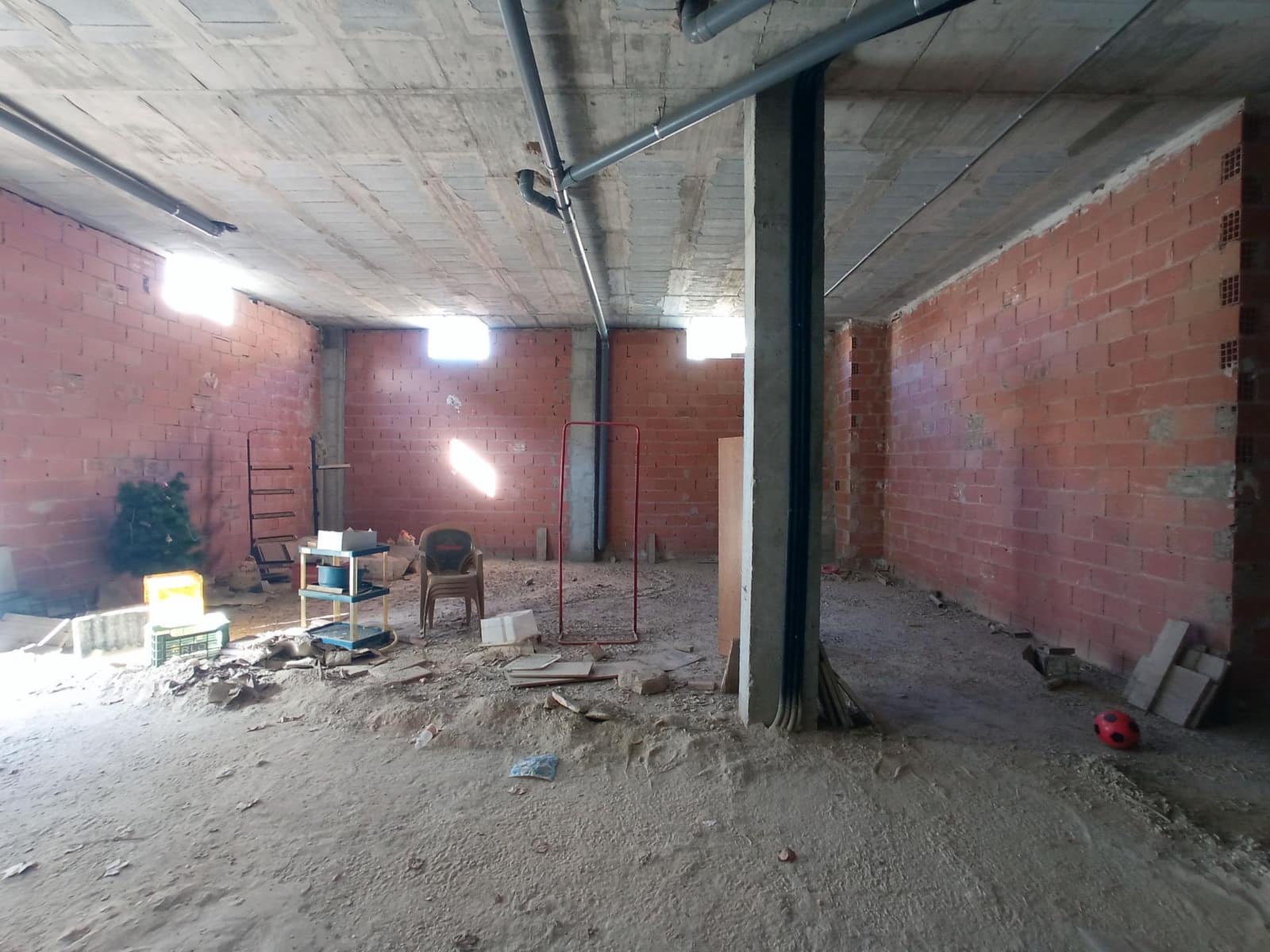 3 bedroom Commercial for rent in Roldan - € 950 (Ref: 8676464)