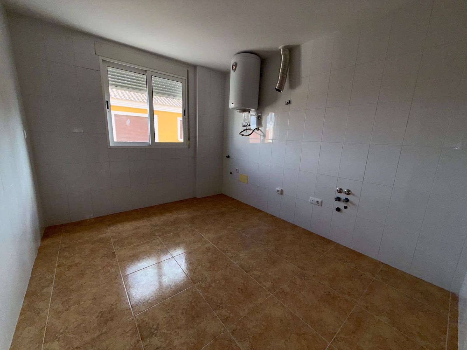 2 bedroom Flat for sale in Moratalla with garage - € 78,000 (Ref: 8676471)