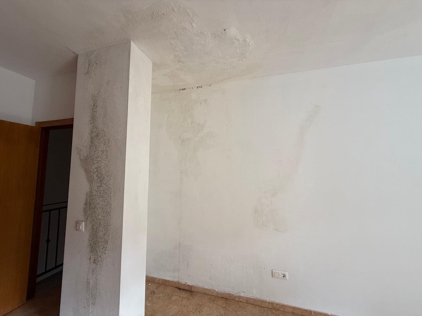 2 bedroom Flat for sale in Moratalla with garage - € 78,000 (Ref: 8676471)