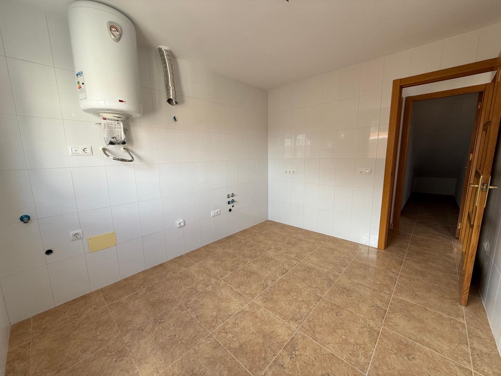 2 bedroom Flat for sale in Moratalla with garage - € 78,000 (Ref: 8676471)