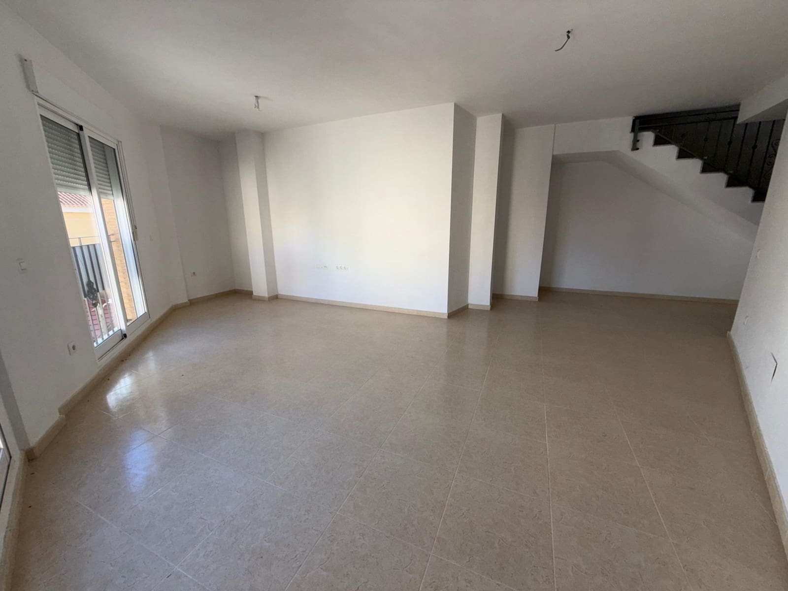 2 bedroom Flat for sale in Moratalla with garage - € 79,000 (Ref: 8676478)