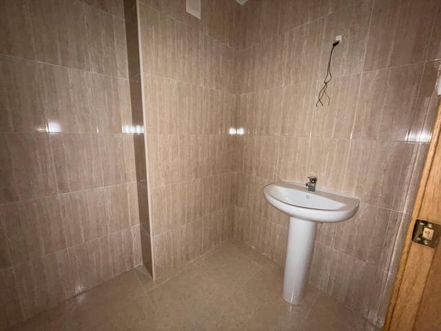 2 makuuhuone Asunto myytävänä paikassa Moratalla mukana 
autotalli - 79 000 € (Ref: 8676478)