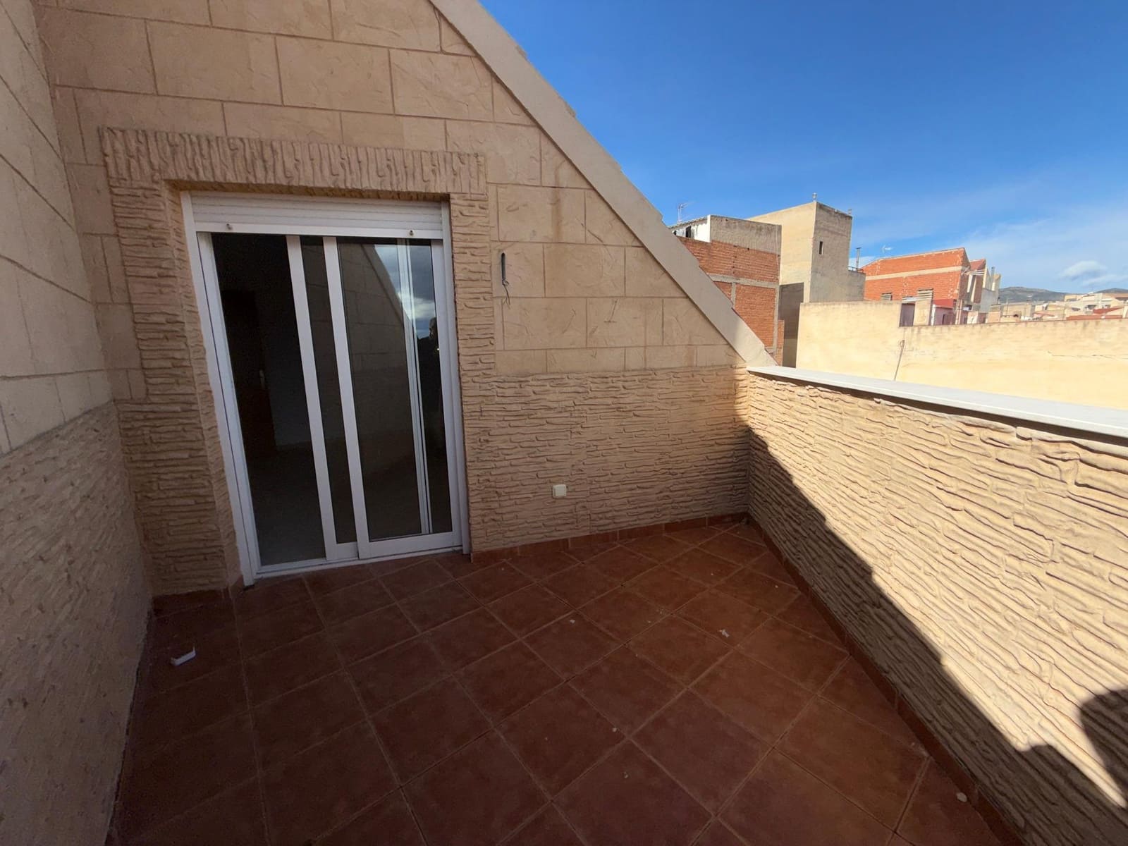 2 bedroom Flat for sale in Moratalla with garage - € 79,000 (Ref: 8676478)