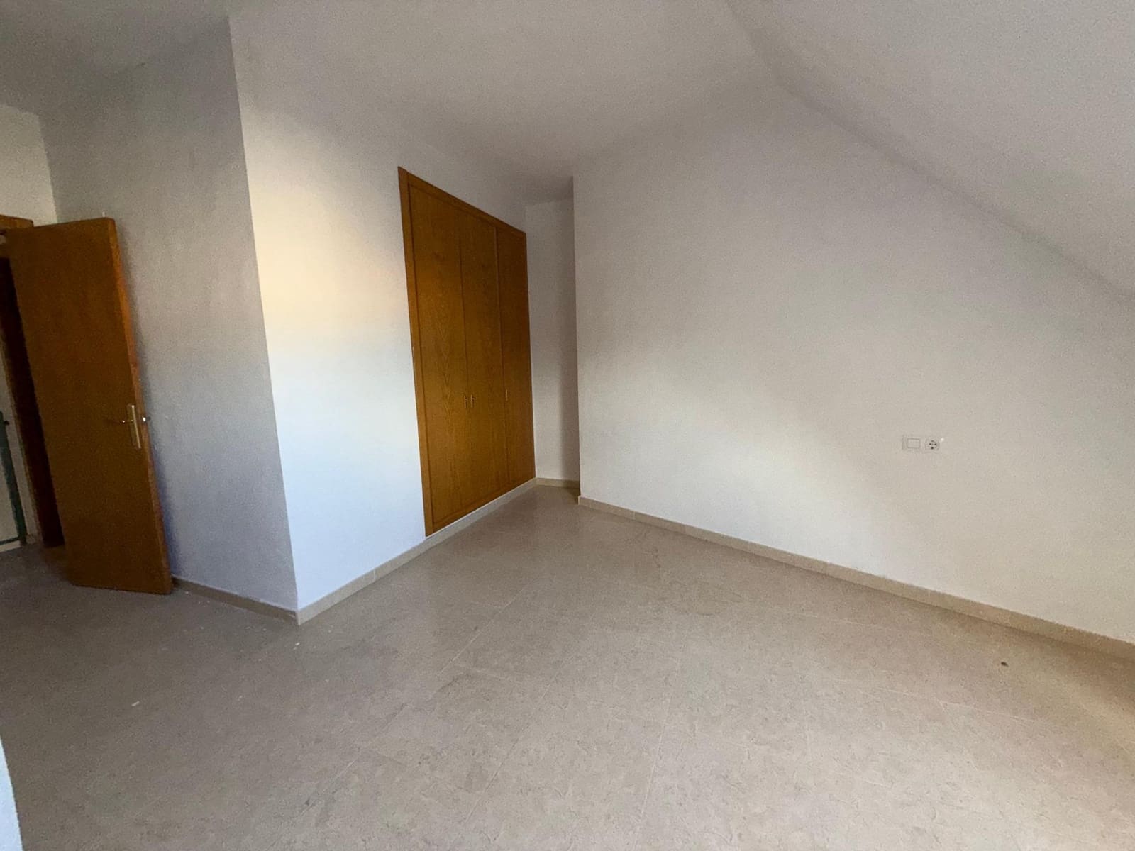 2 bedroom Flat for sale in Moratalla with garage - € 79,000 (Ref: 8676478)