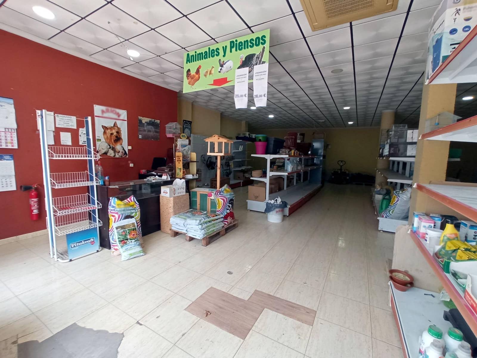 Commercial for rent in Roldan - € 600 (Ref: 8676481)