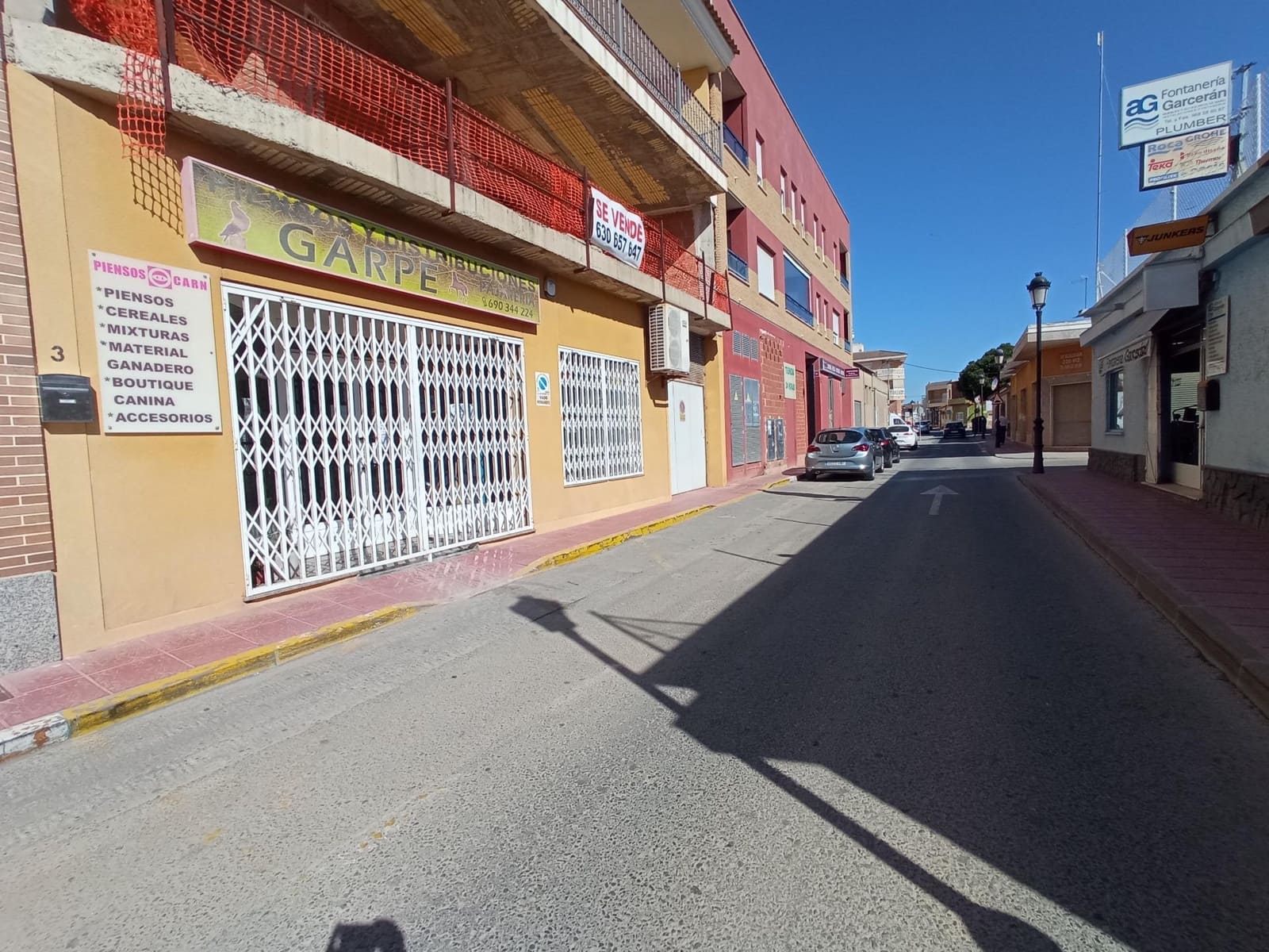 Commercial for rent in Roldan - € 600 (Ref: 8676481)