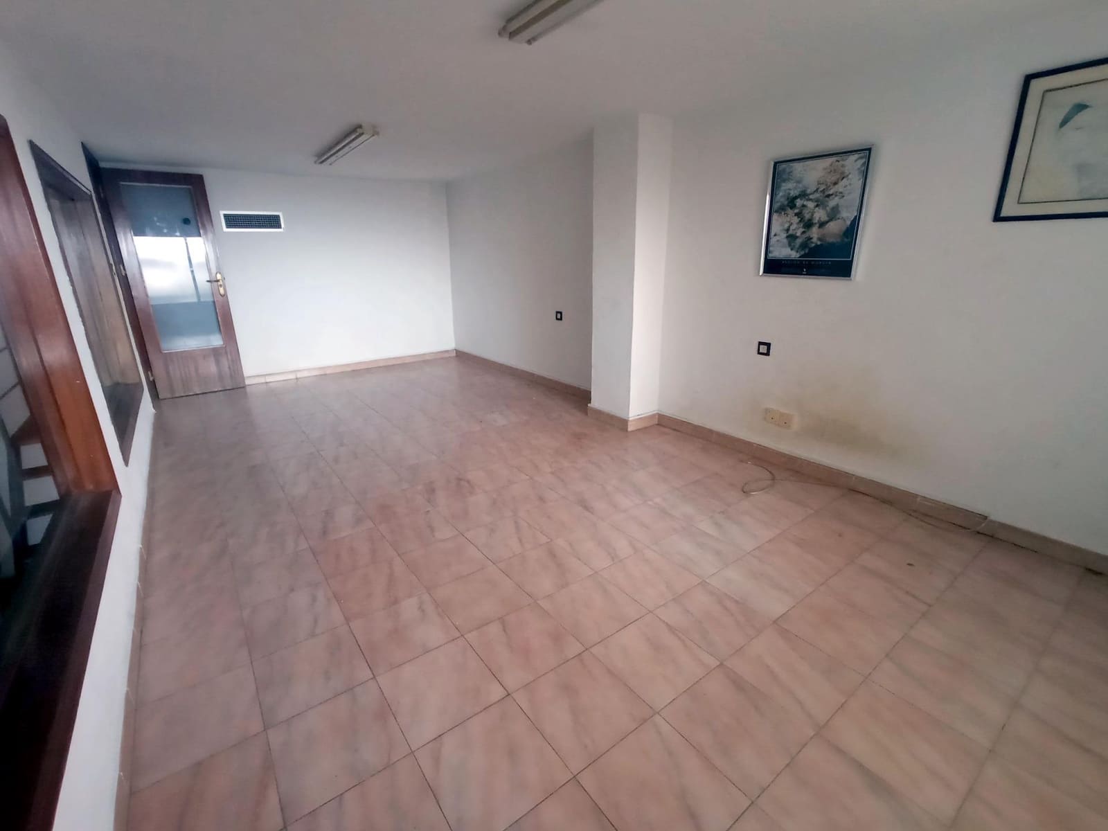 Kommersiell till salu i Roldan - 110 000 € (Ref: 8676490)