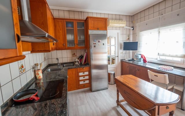 4 bedroom Villa for sale in El Esparragal, Murcia city with pool garage - € 395,000 (Ref: 8676511)