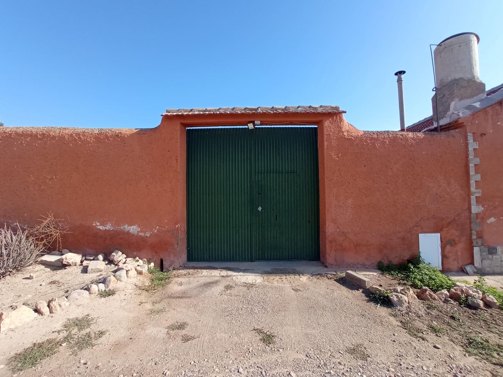 3 bedroom Finca/Country House for sale in Los Martinez del Puerto - € 140,000 (Ref: 8798800)