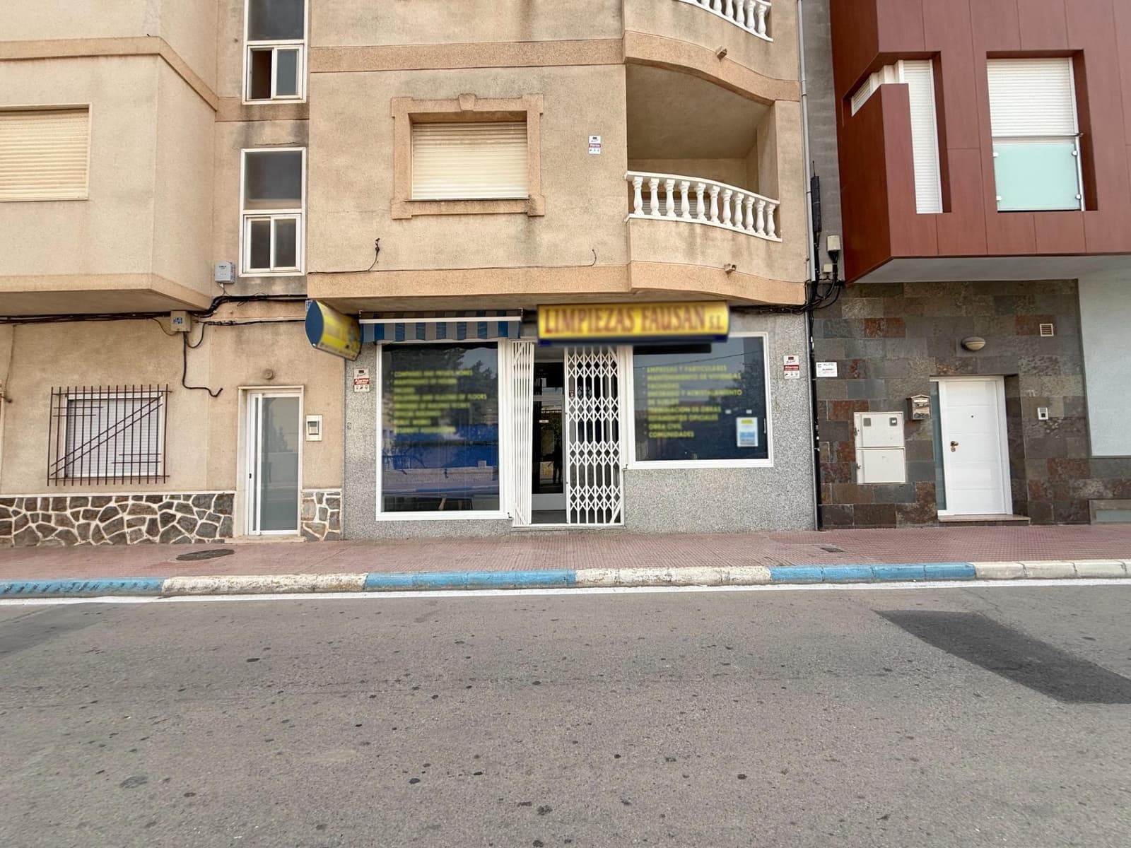 6 slaapkamer Commercieel te koop in Los Alcazares - € 170.000 (Ref: 9075265)