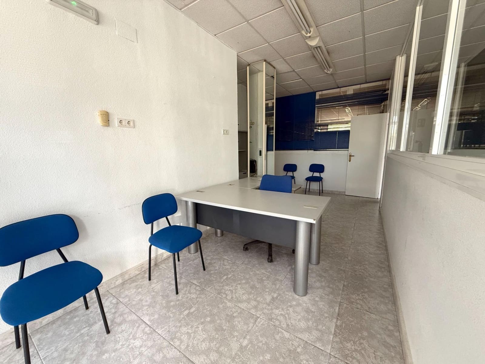 6 slaapkamer Commercieel te koop in Los Alcazares - € 170.000 (Ref: 9075265)