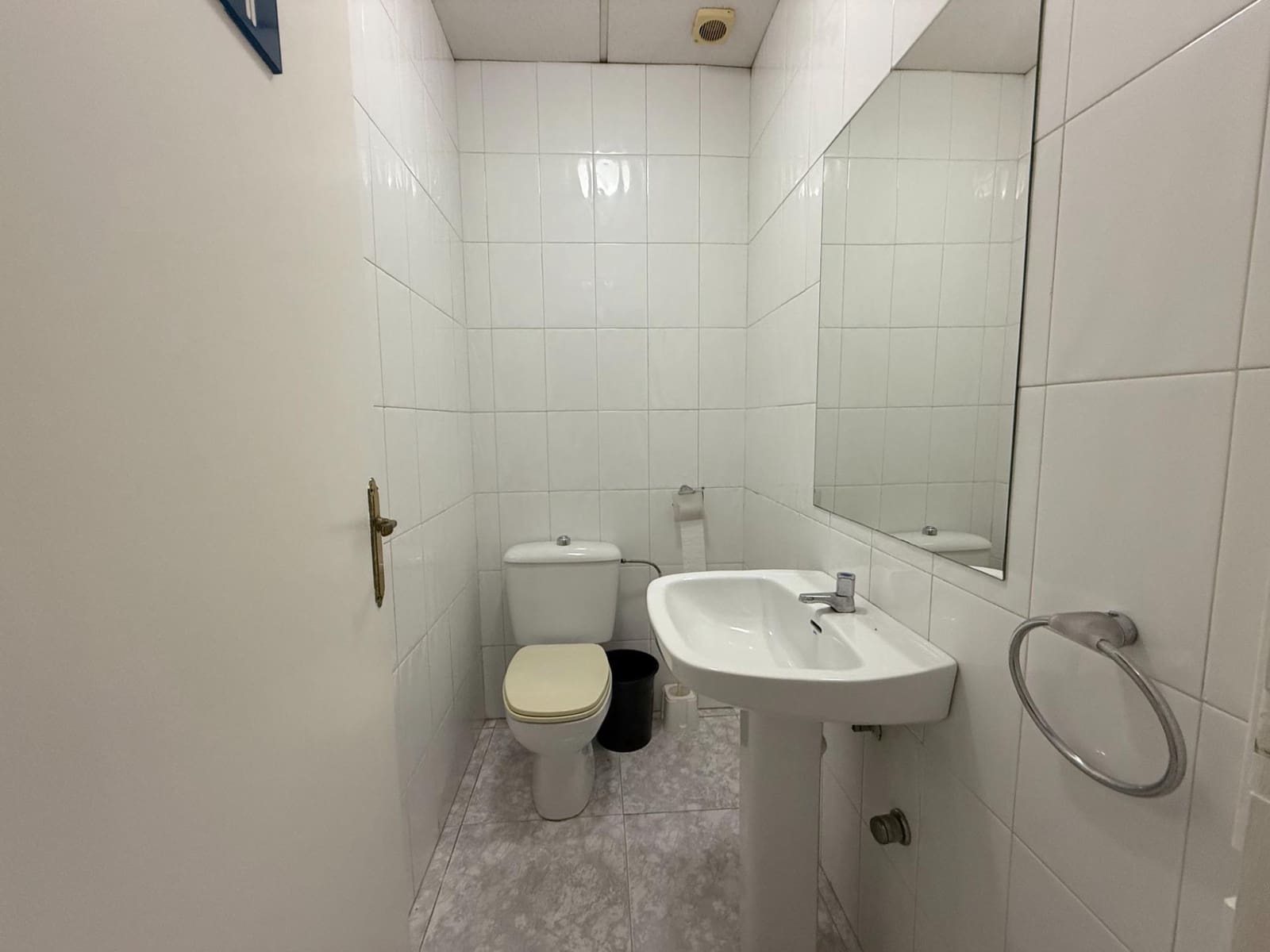 6 slaapkamer Commercieel te koop in Los Alcazares - € 170.000 (Ref: 9075265)