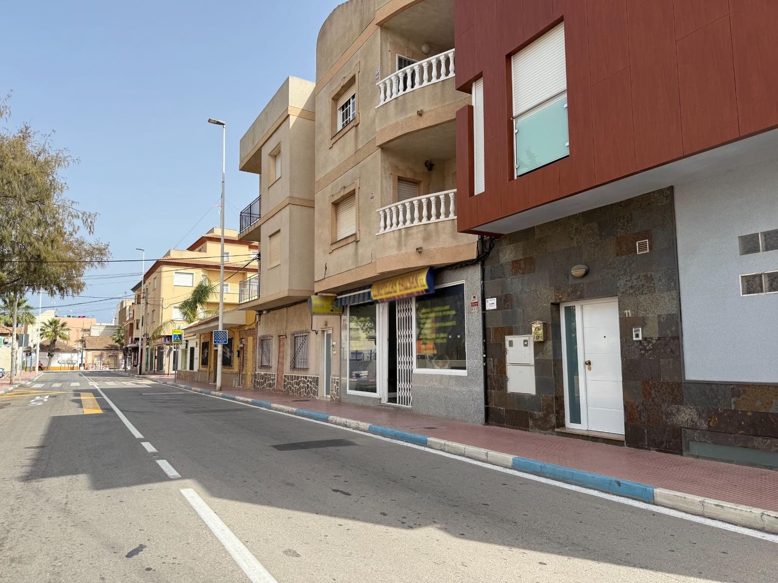 6 slaapkamer Commercieel te koop in Los Alcazares - € 170.000 (Ref: 9075265)