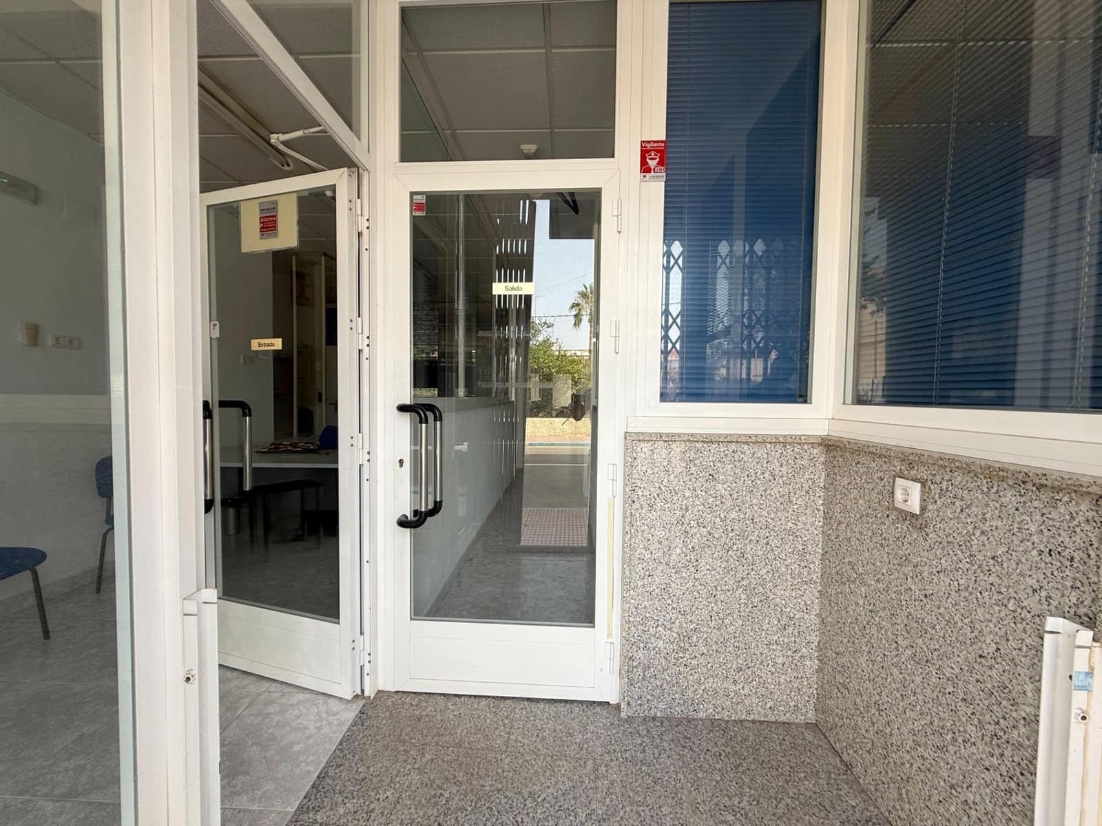 6 slaapkamer Commercieel te koop in Los Alcazares - € 170.000 (Ref: 9075265)