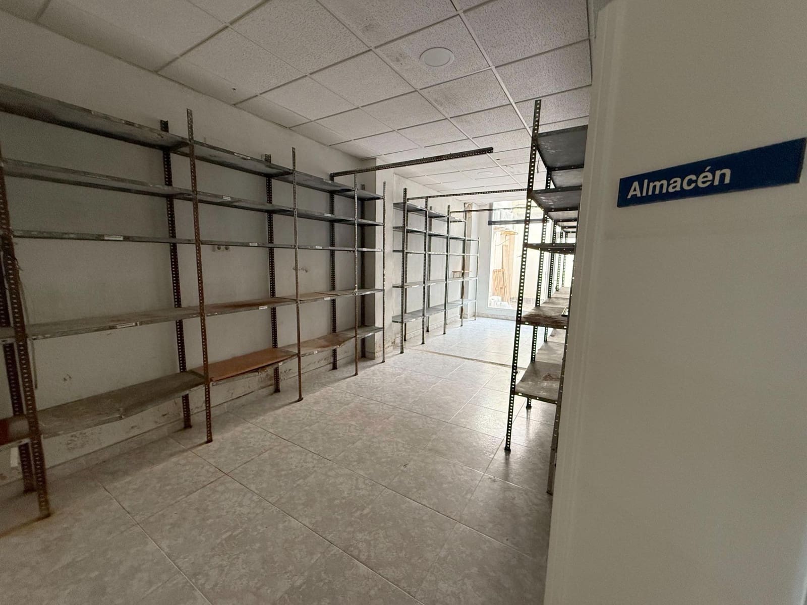 6 slaapkamer Commercieel te koop in Los Alcazares - € 170.000 (Ref: 9075265)