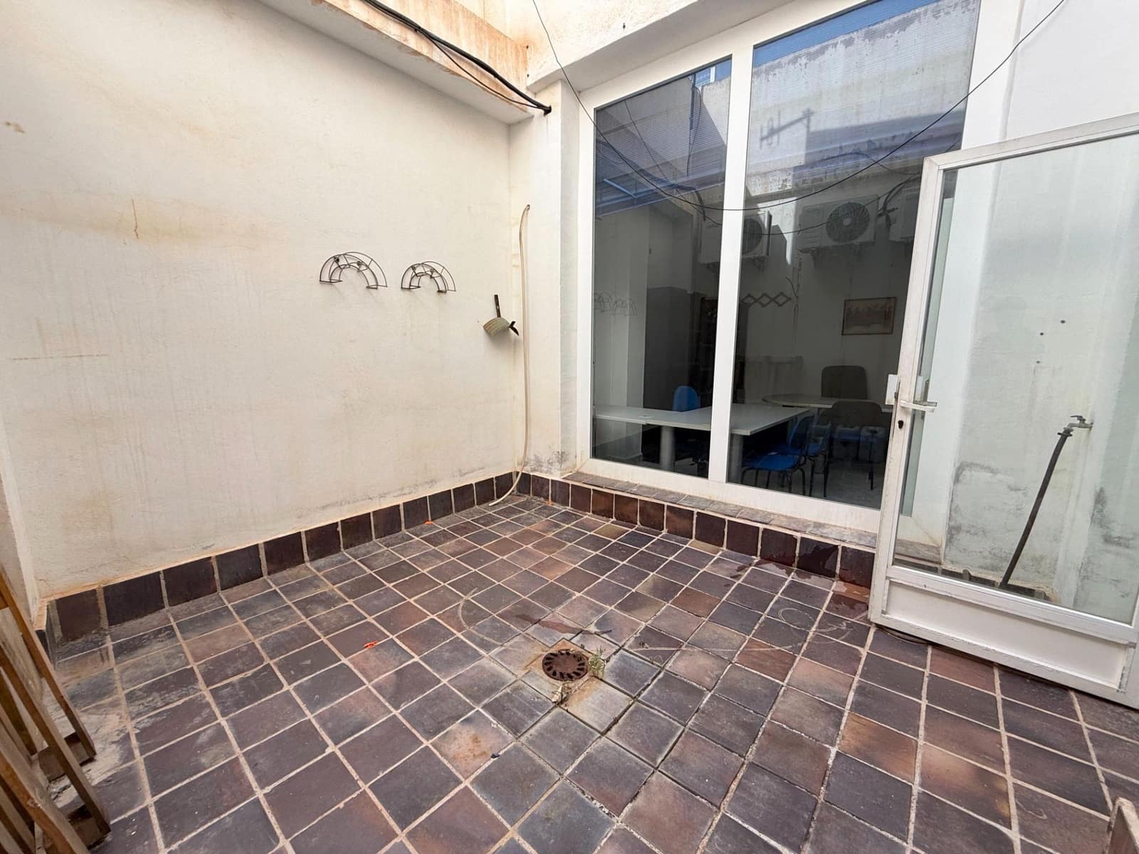 6 slaapkamer Commercieel te koop in Los Alcazares - € 170.000 (Ref: 9075265)