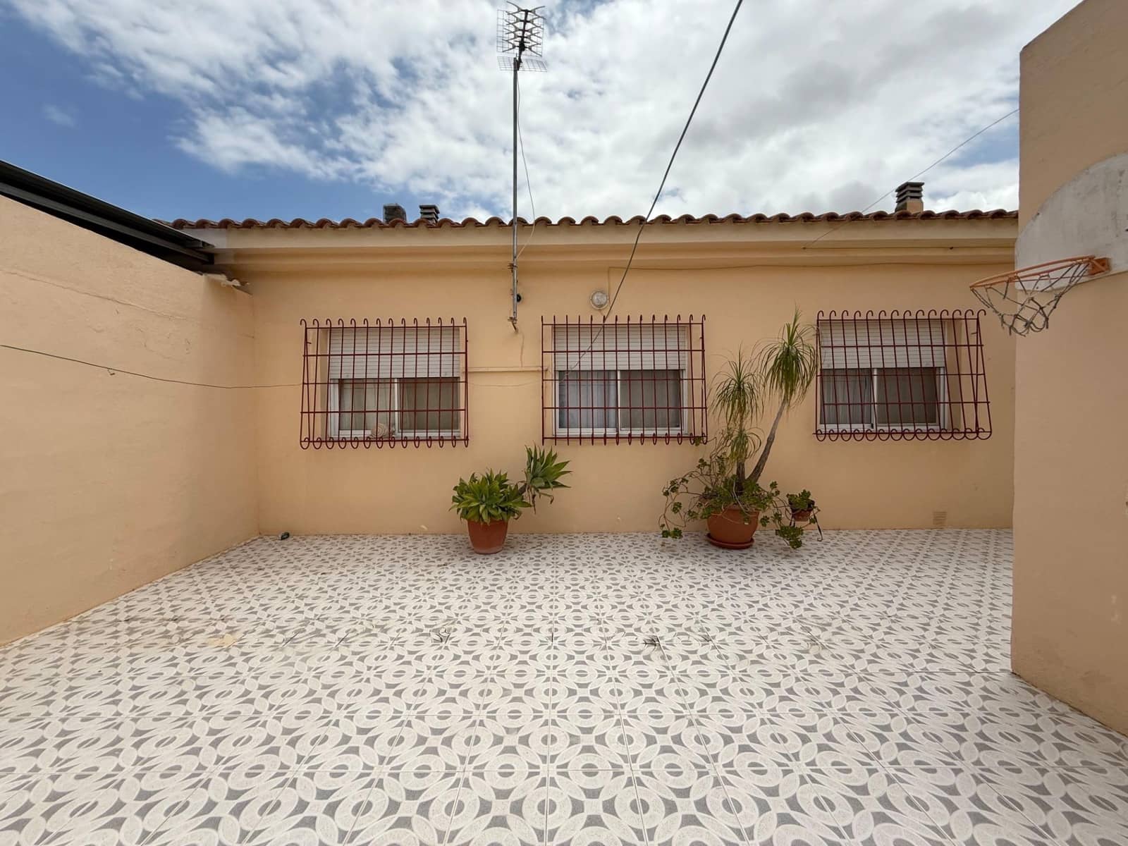 4 soveværelse Rækkehus til salg i Roldan med garage - € 165.000 (Ref: 9145708)