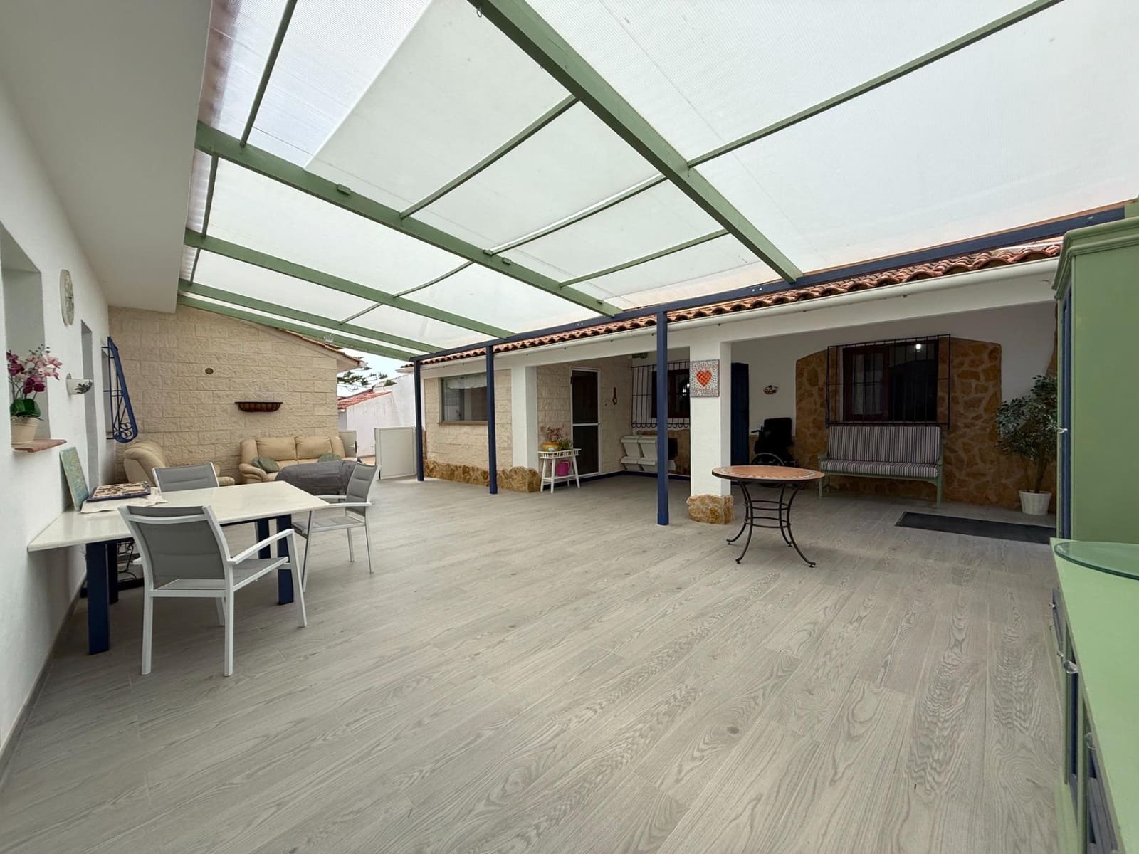 6 soveværelse Finca/Landehus til salg i Roldan med swimmingpool garage - € 600.000 (Ref: 9152385)