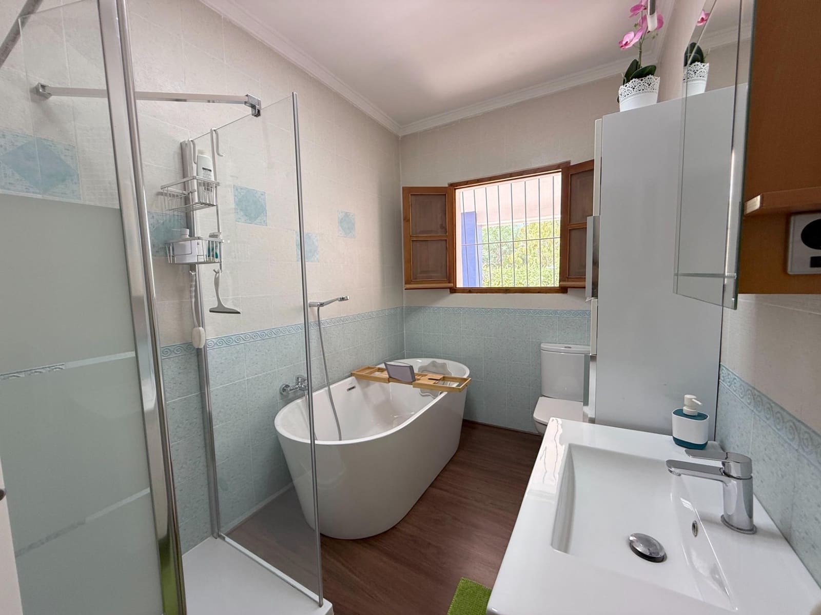 6 soveværelse Finca/Landehus til salg i Roldan med swimmingpool garage - € 600.000 (Ref: 9152385)