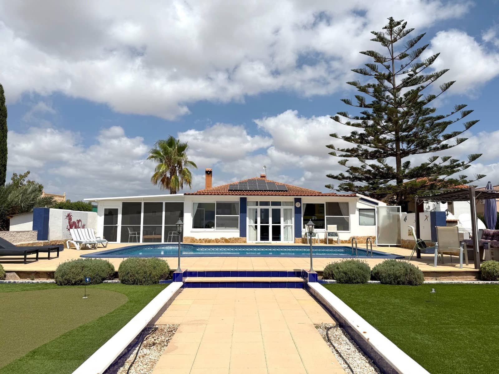 6 soveværelse Finca/Landehus til salg i Roldan med swimmingpool garage - € 600.000 (Ref: 9152385)