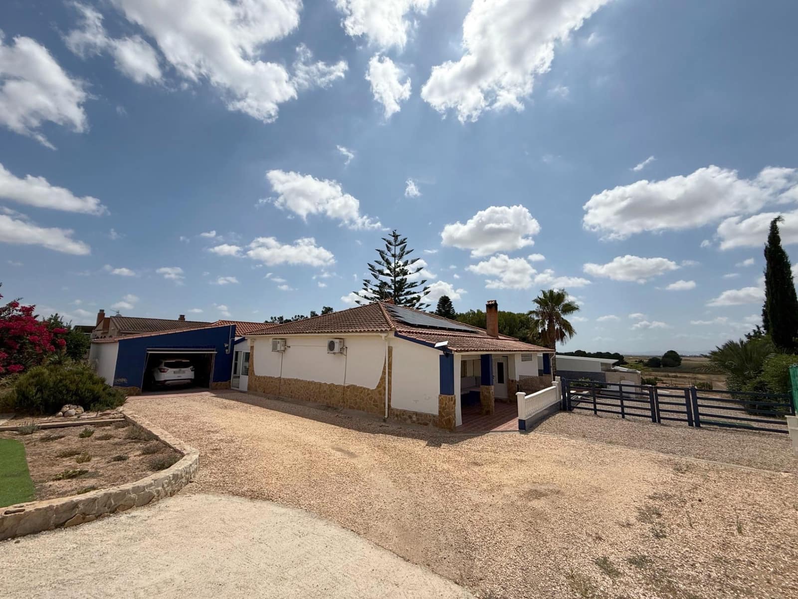 6 soveværelse Finca/Landehus til salg i Roldan med swimmingpool garage - € 600.000 (Ref: 9152385)