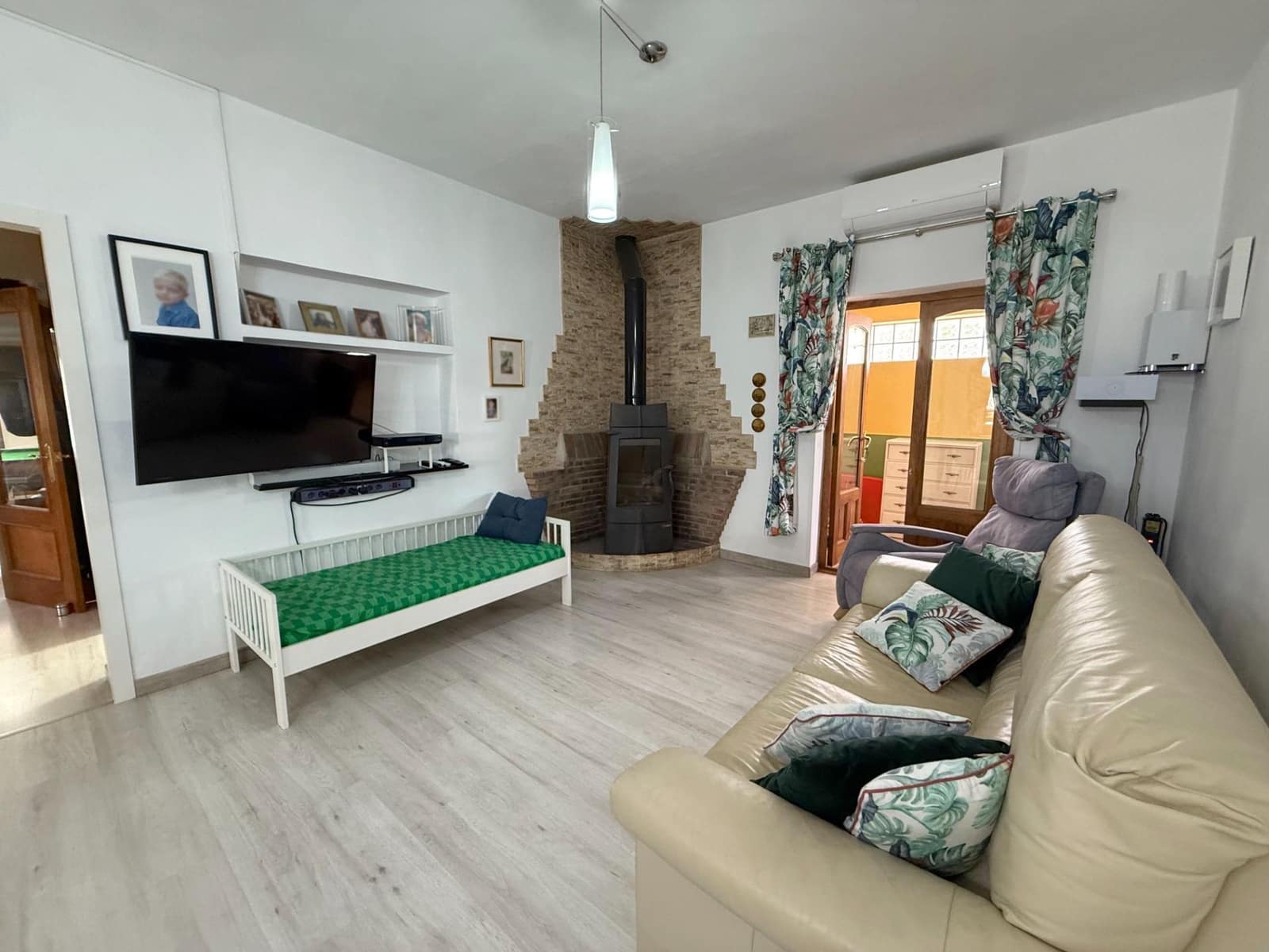 6 soveværelse Finca/Landehus til salg i Roldan med swimmingpool garage - € 600.000 (Ref: 9152385)