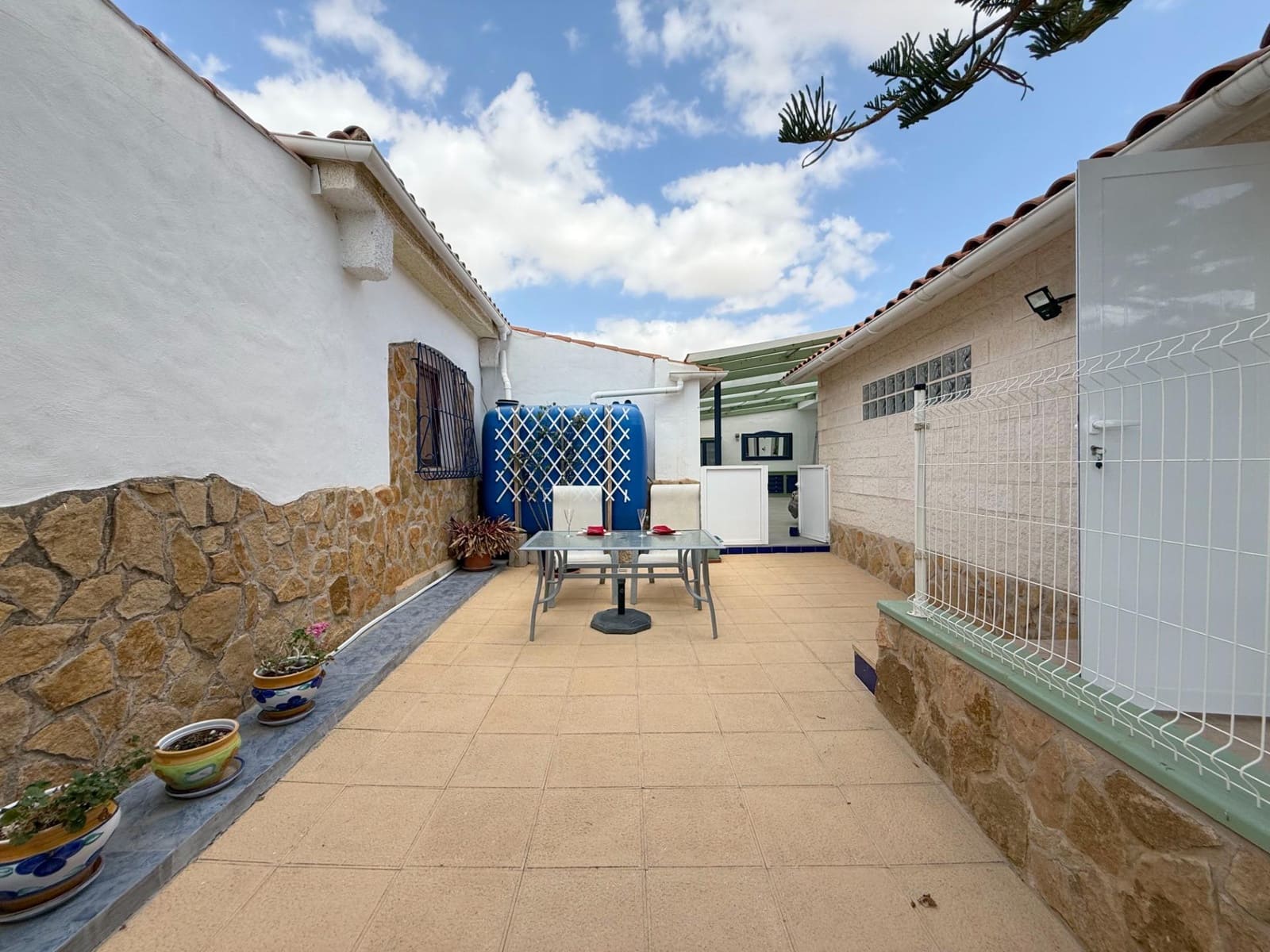 6 soveværelse Finca/Landehus til salg i Roldan med swimmingpool garage - € 600.000 (Ref: 9152385)