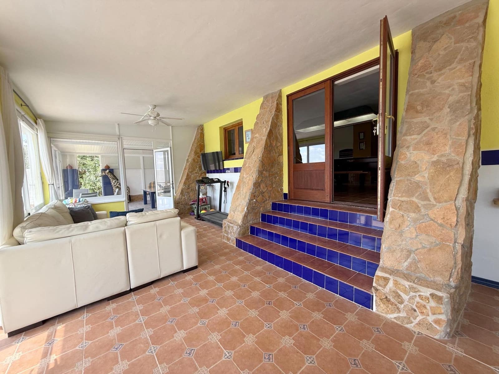 6 soveværelse Finca/Landehus til salg i Roldan med swimmingpool garage - € 600.000 (Ref: 9152385)