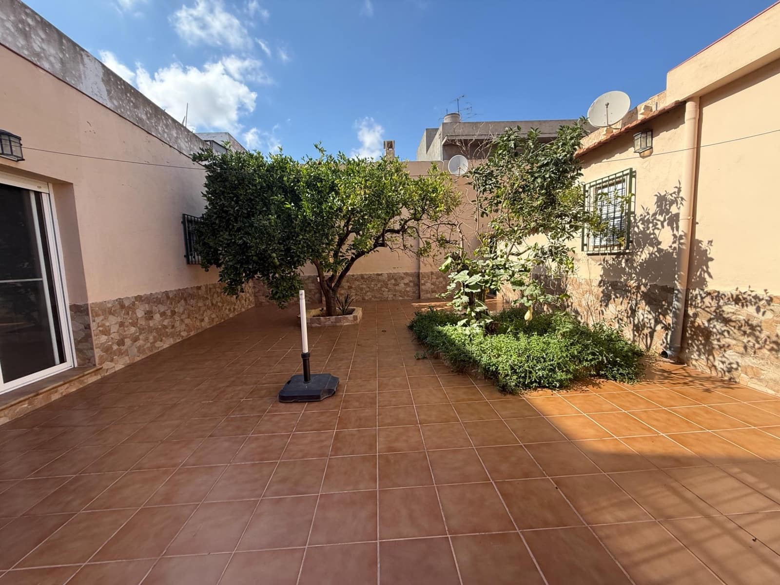 3 sypialnia Dom na sprzedaż w Roldan z garażem - 149 000 € (Ref: 9276511)