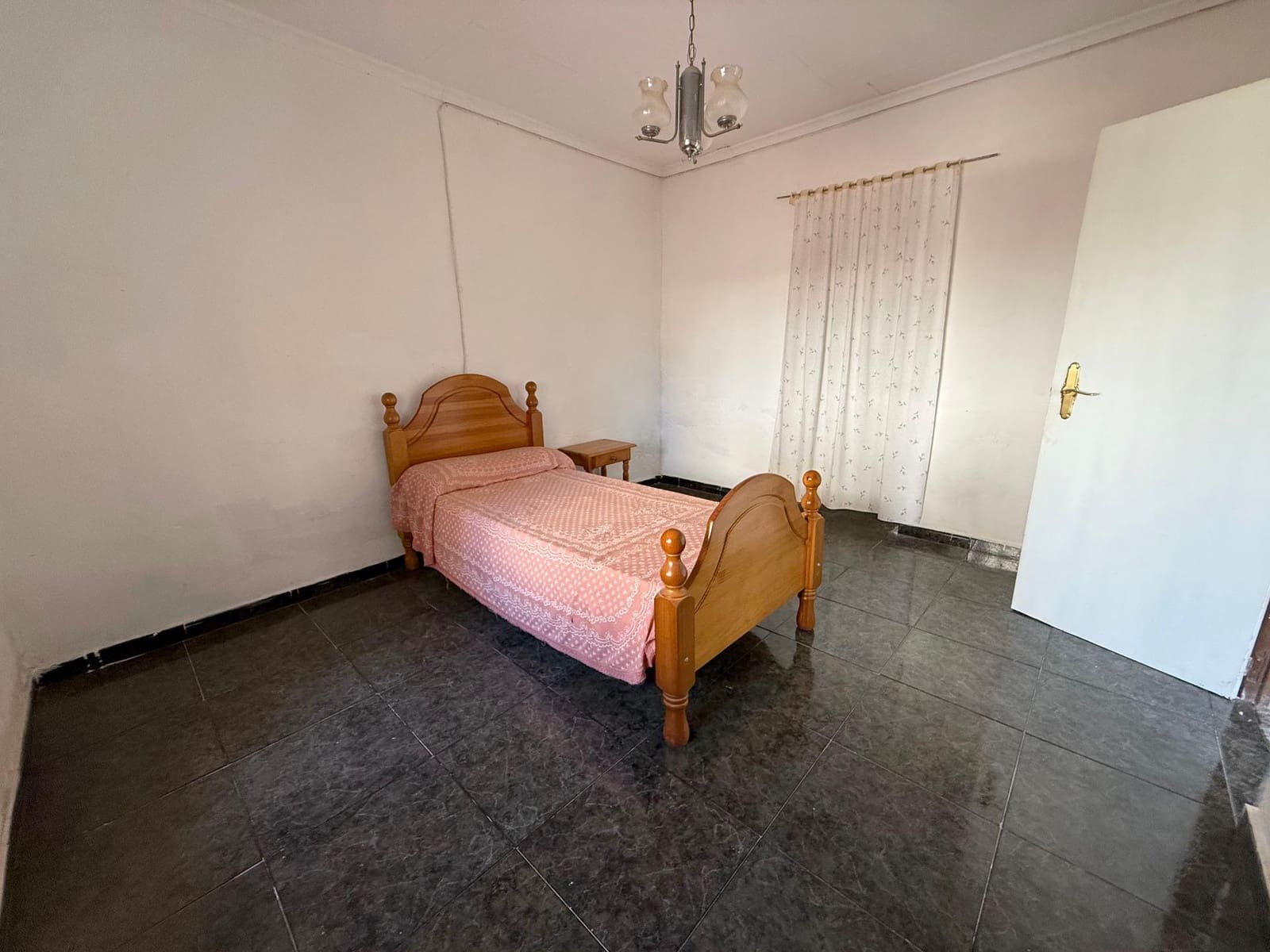 4 soverom Finca/Herregård til salgs i Gea y Truyols med svømmebasseng garasje - € 195 000 (Ref: 9326650)