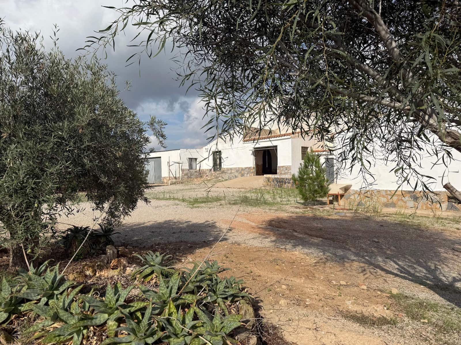 4 soverom Finca/Herregård til salgs i Gea y Truyols med svømmebasseng garasje - € 195 000 (Ref: 9326650)