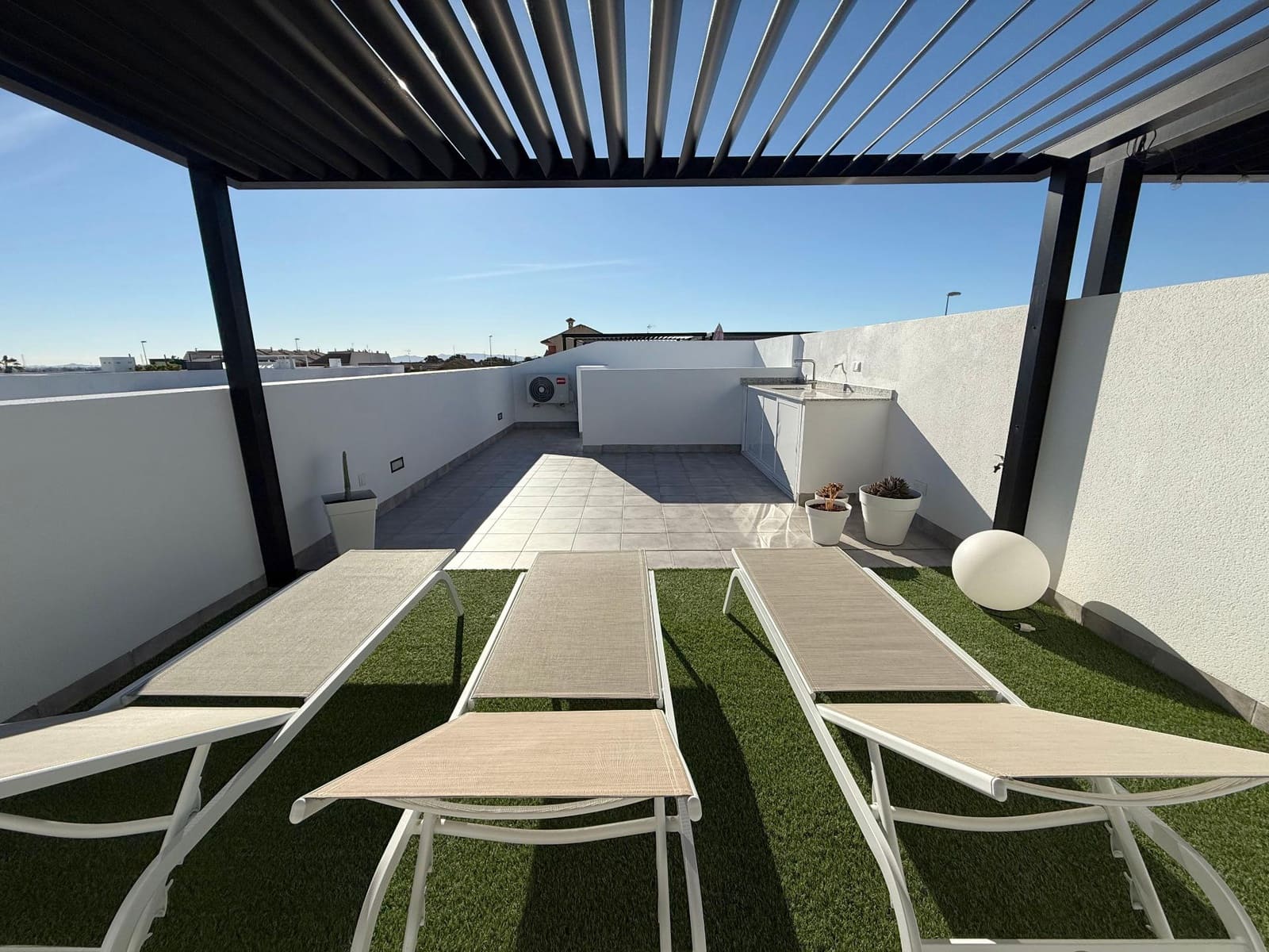 3 soverom Villa til salgs i Roldan med svømmebasseng - € 320 000 (Ref: 9419606)