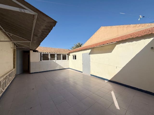 3 makuuhuone Omakotitalo myytävänä paikassa Torre-Pacheco mukana 
autotalli - 165 000 € (Ref: 9513599)