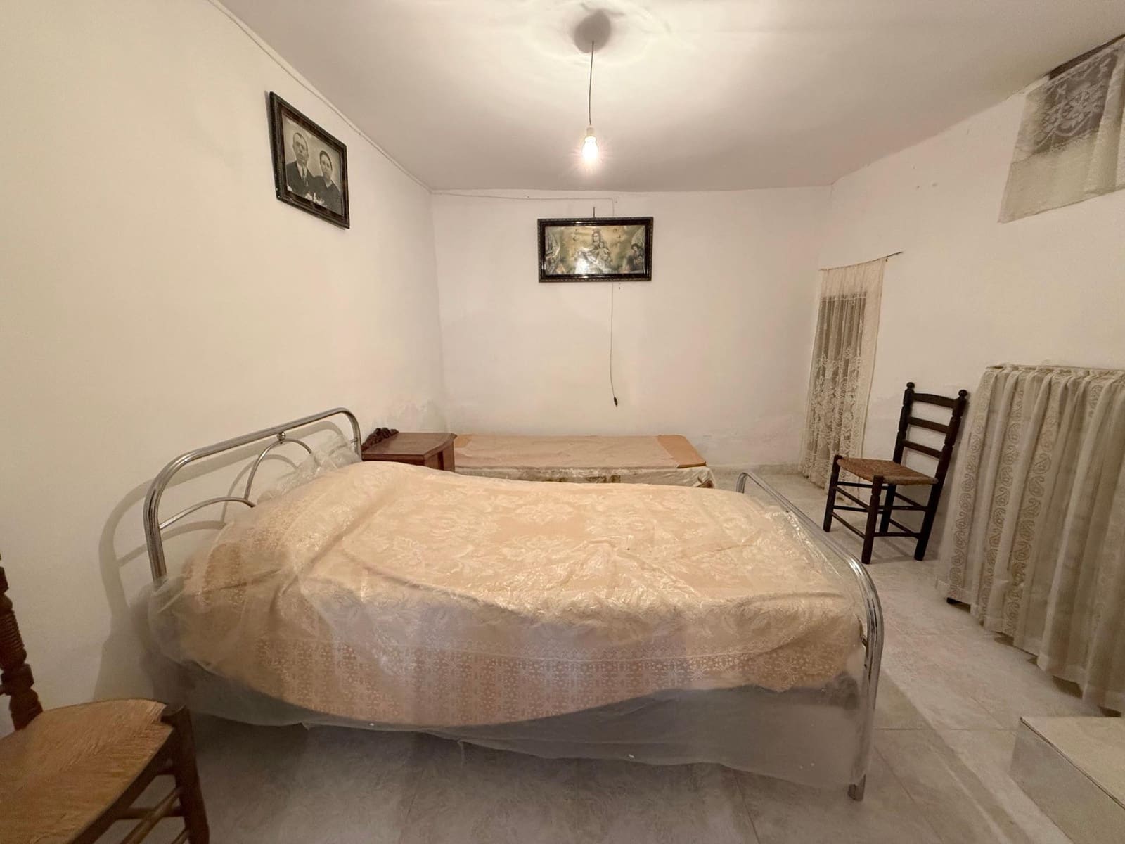 Casa de 5 habitaciones en Letur en venta - 30.000 € (Ref: 9583062)