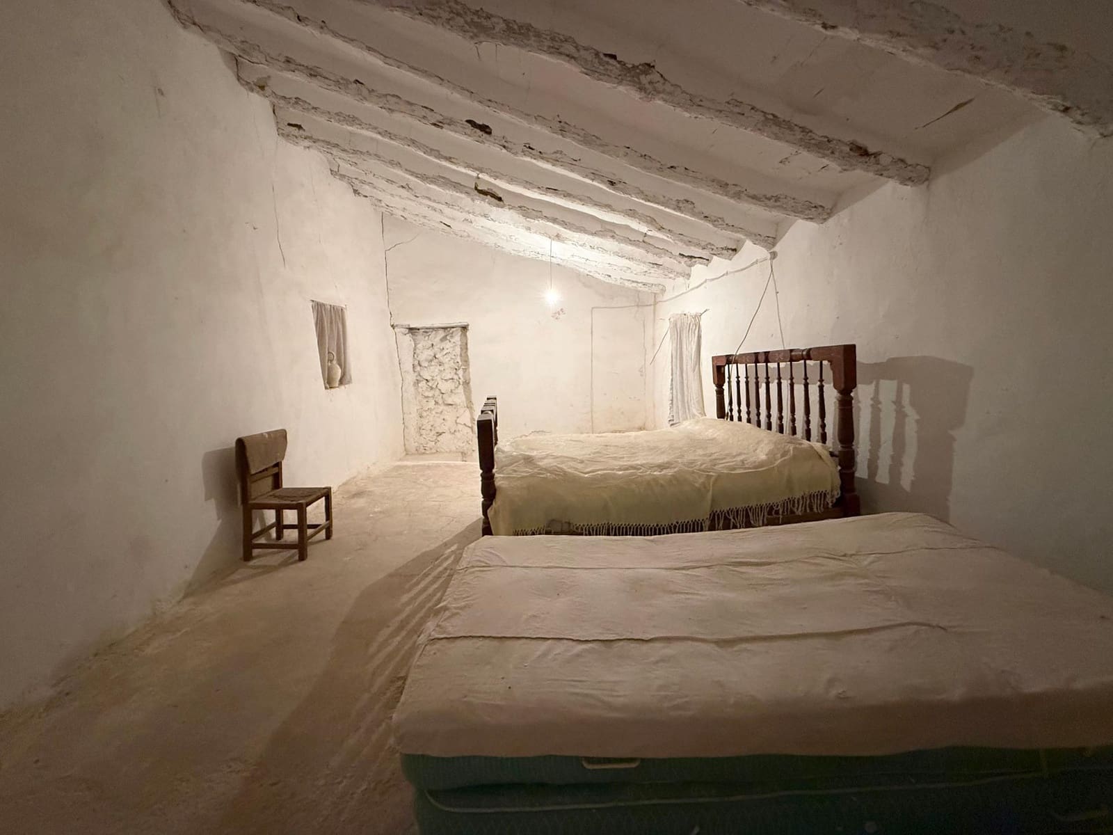 Casa de 5 habitaciones en Letur en venta - 30.000 € (Ref: 9583062)