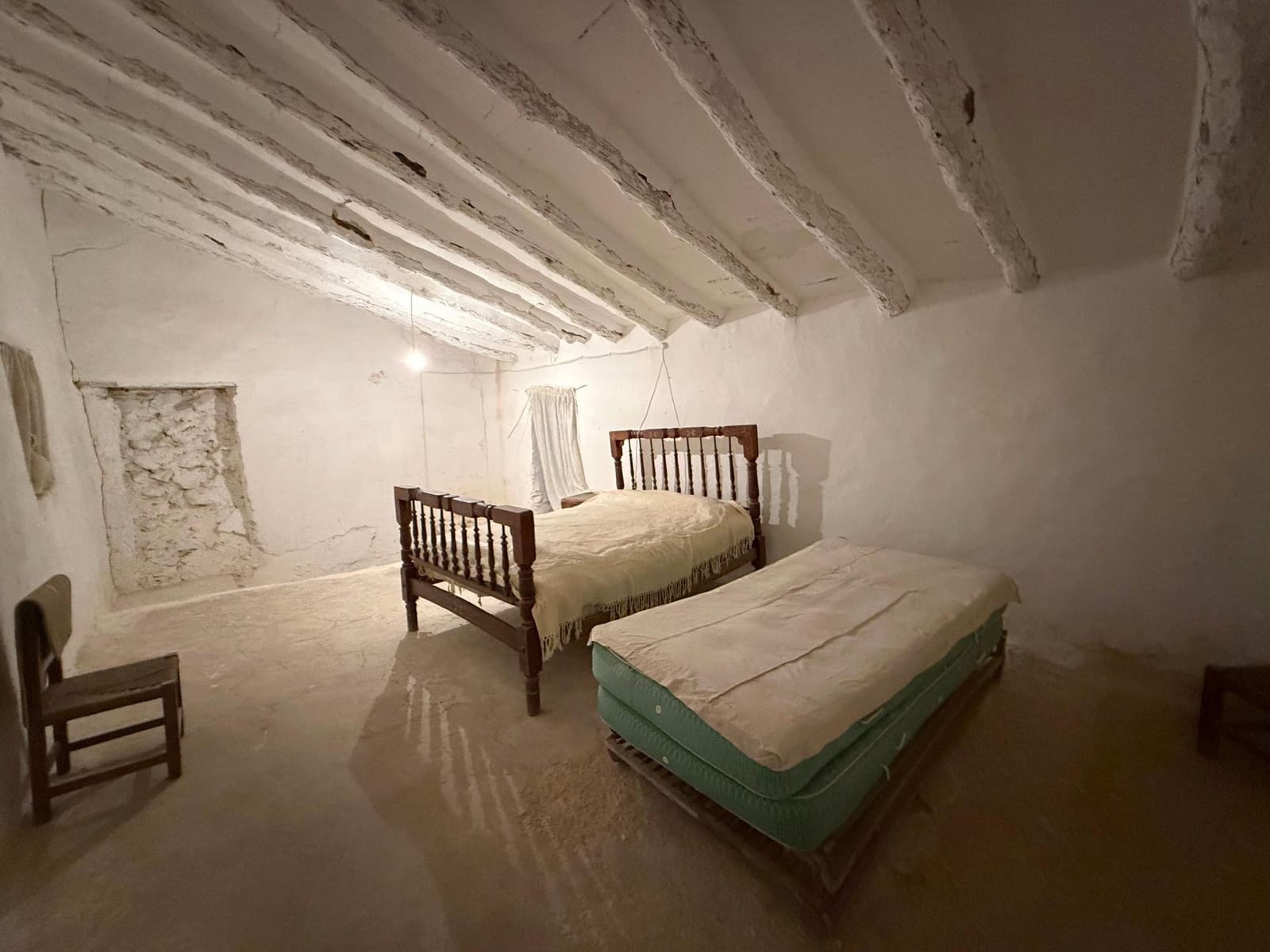 Casa de 5 habitaciones en Letur en venta - 30.000 € (Ref: 9583062)