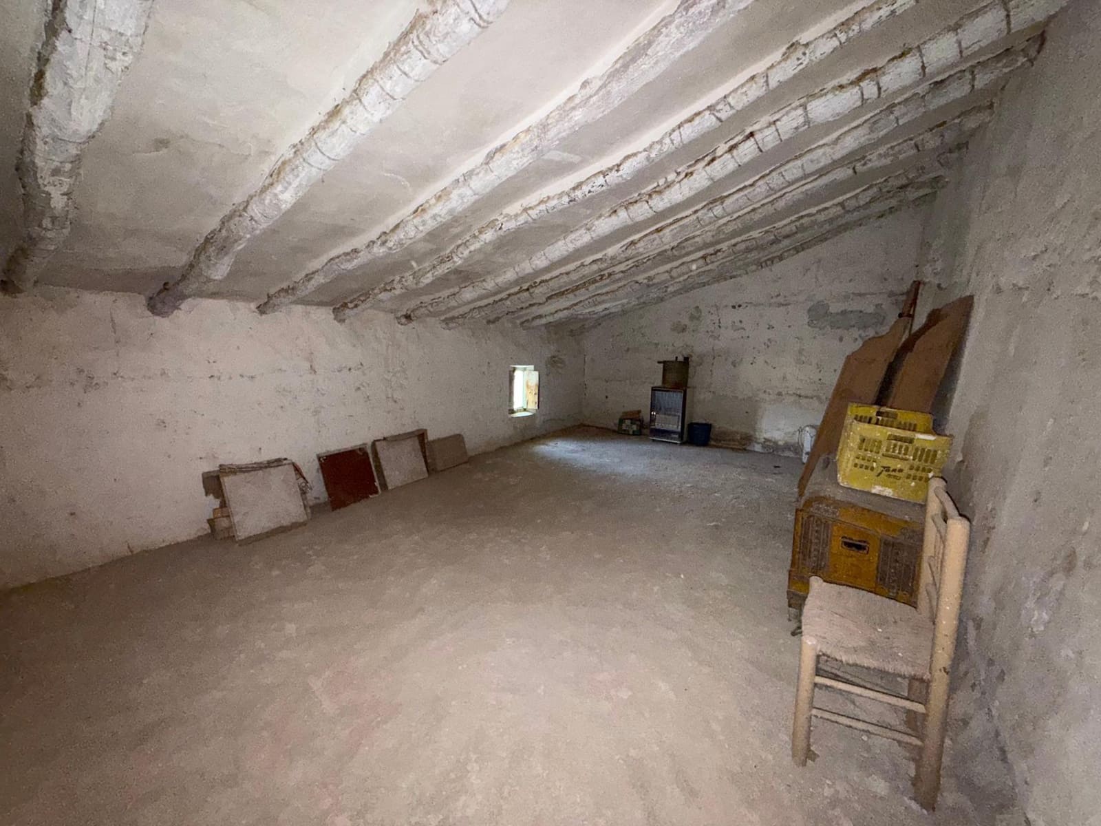 Casa de 5 habitaciones en Letur en venta - 30.000 € (Ref: 9583062)