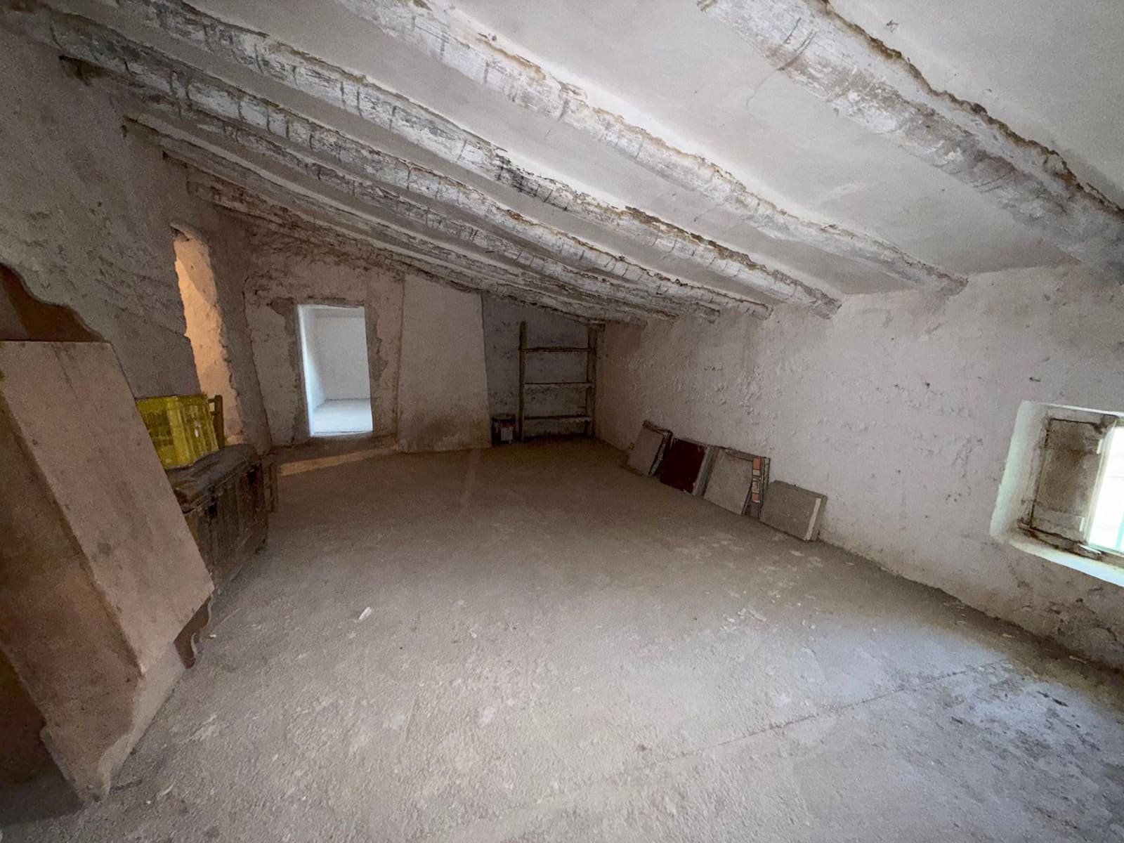 Casa de 5 habitaciones en Letur en venta - 30.000 € (Ref: 9583062)