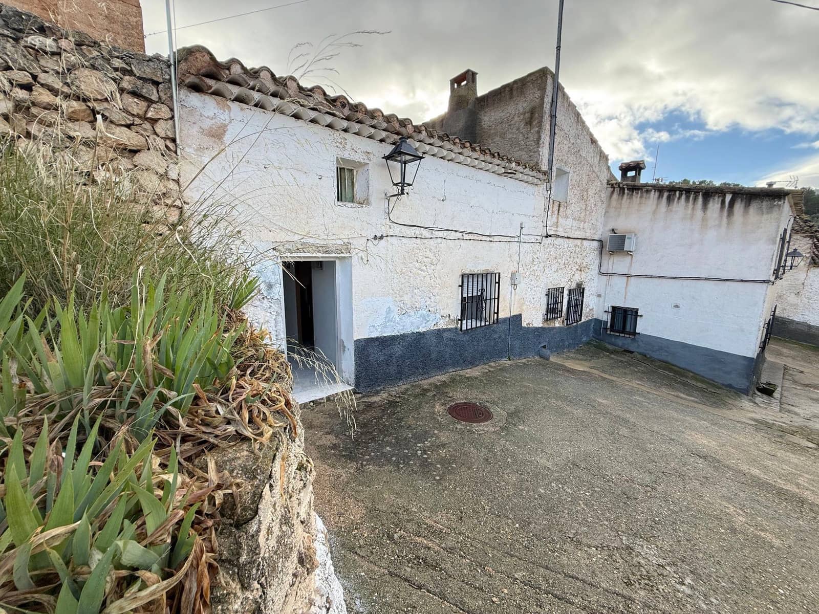 Casa de 5 habitaciones en Letur en venta - 30.000 € (Ref: 9583062)