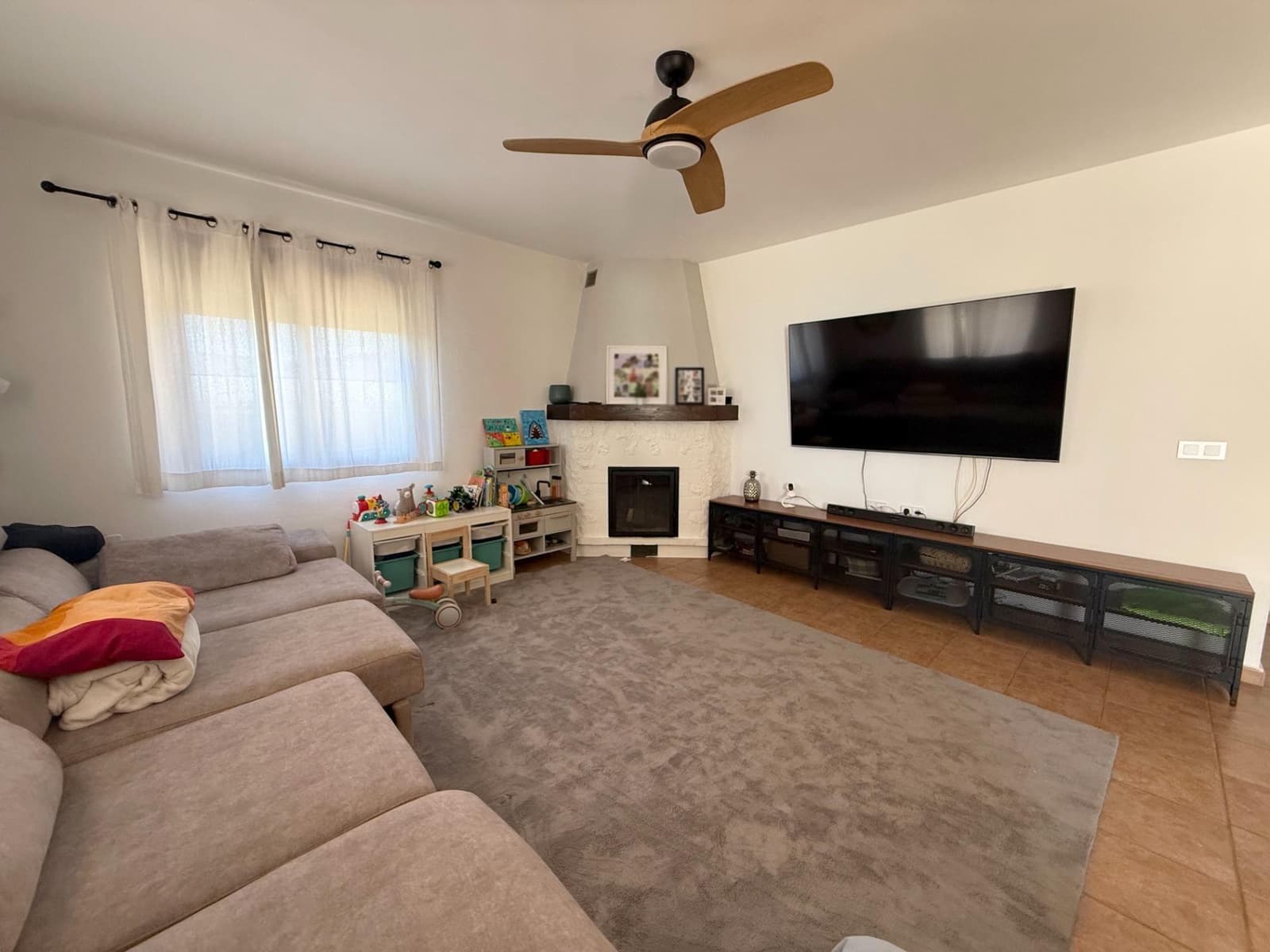 3 soveværelse Finca/Landehus til salg i Roldan med swimmingpool - € 385.000 (Ref: 9630282)