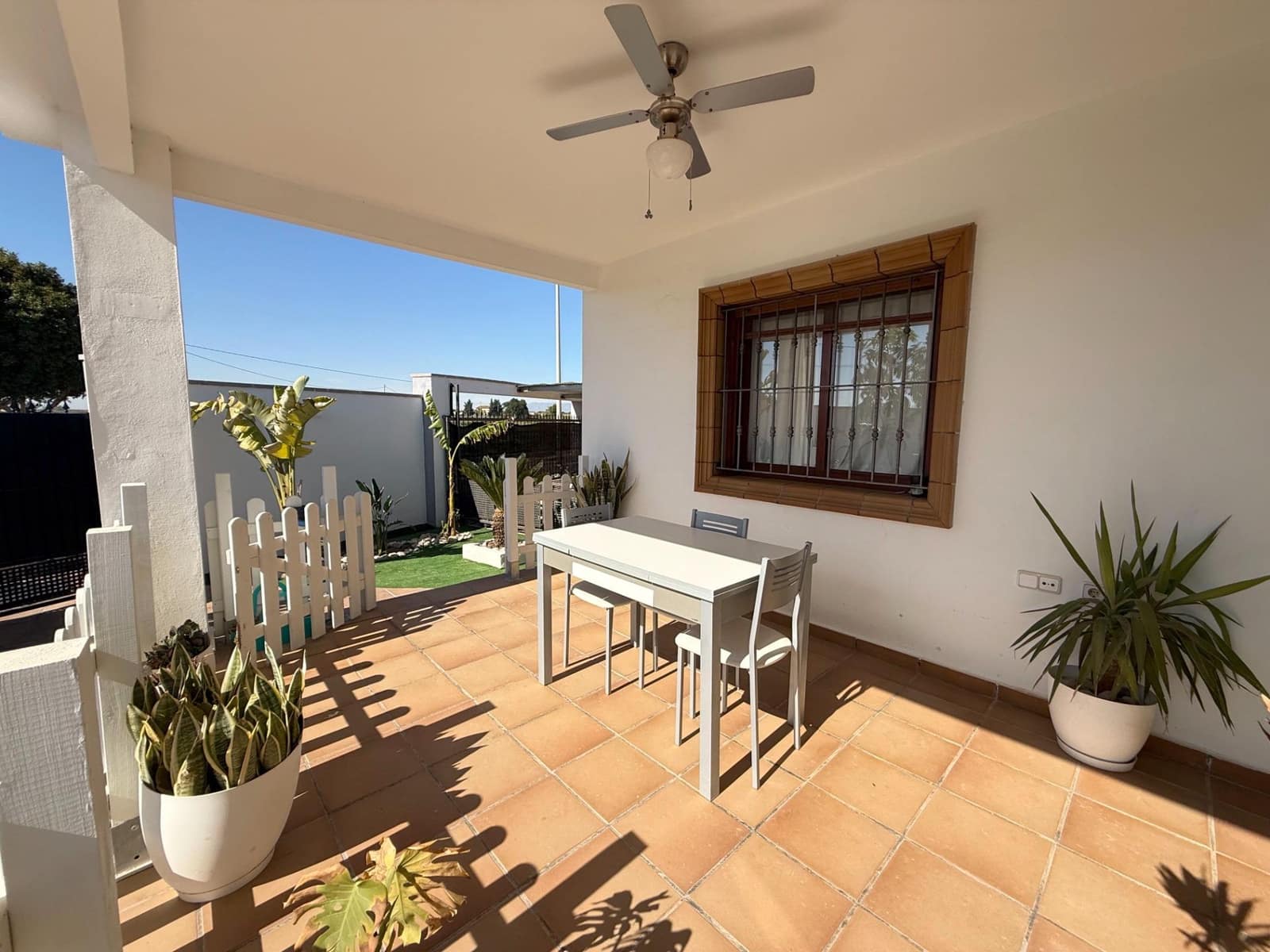 3 soveværelse Finca/Landehus til salg i Roldan med swimmingpool - € 385.000 (Ref: 9630282)