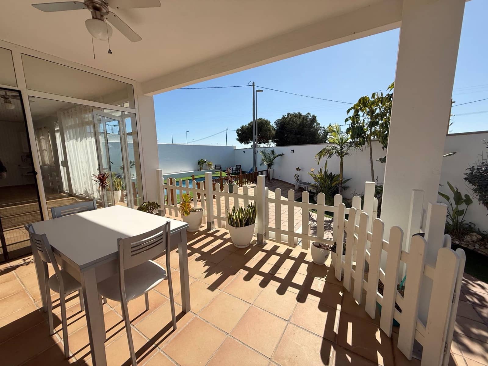 3 soveværelse Finca/Landehus til salg i Roldan med swimmingpool - € 385.000 (Ref: 9630282)