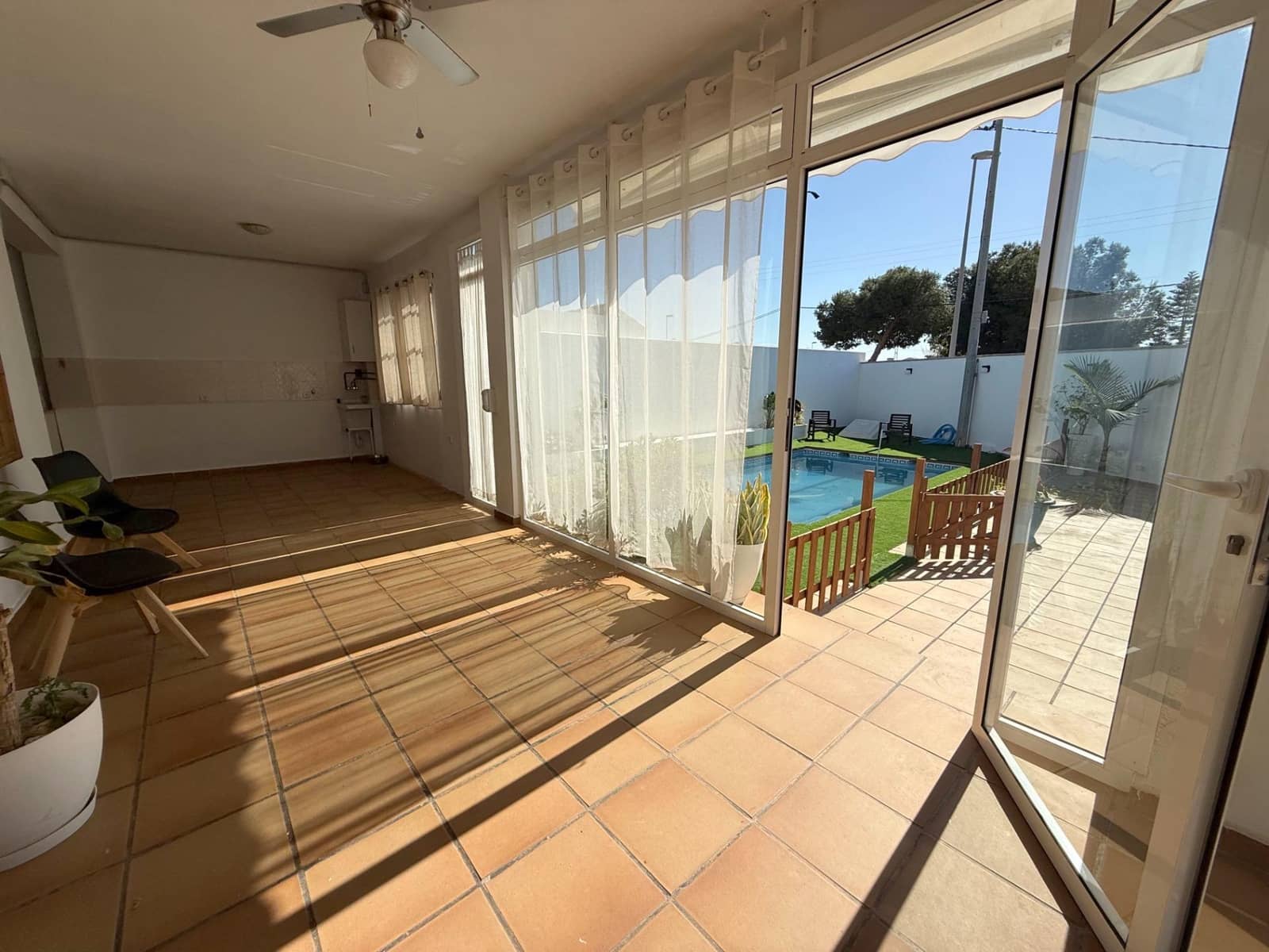 3 soveværelse Finca/Landehus til salg i Roldan med swimmingpool - € 385.000 (Ref: 9630282)