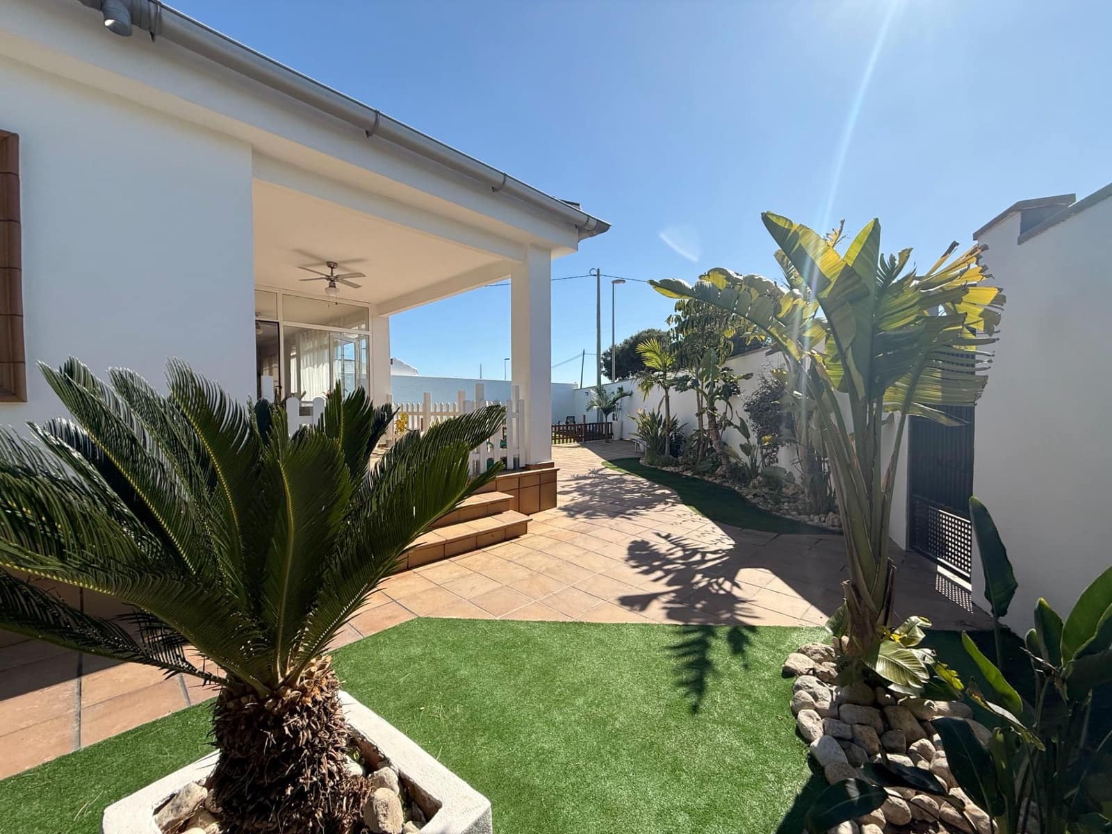 3 soveværelse Finca/Landehus til salg i Roldan med swimmingpool - € 385.000 (Ref: 9630282)